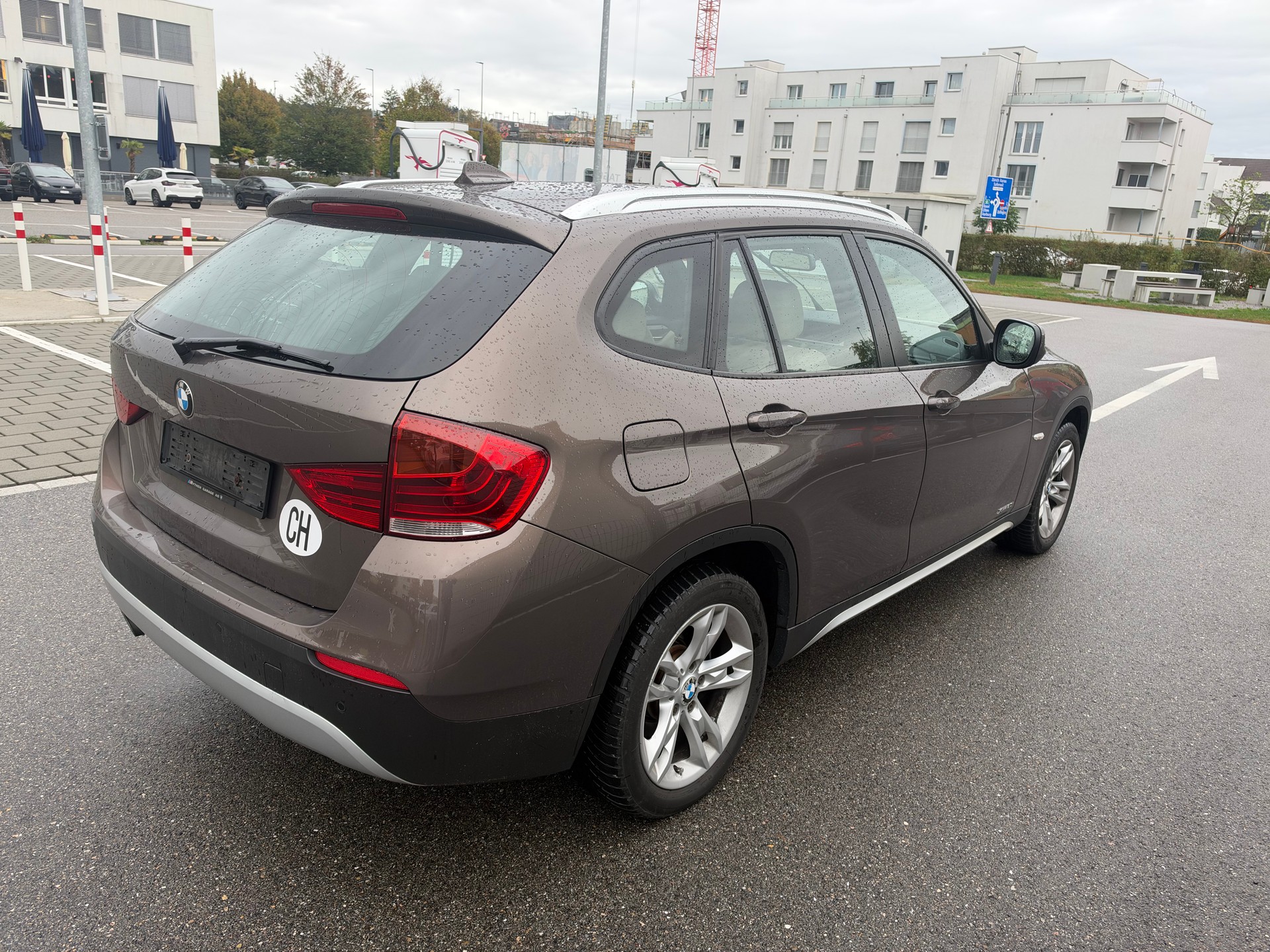 BMW X1 xDrive 20i Steptronic-image-3