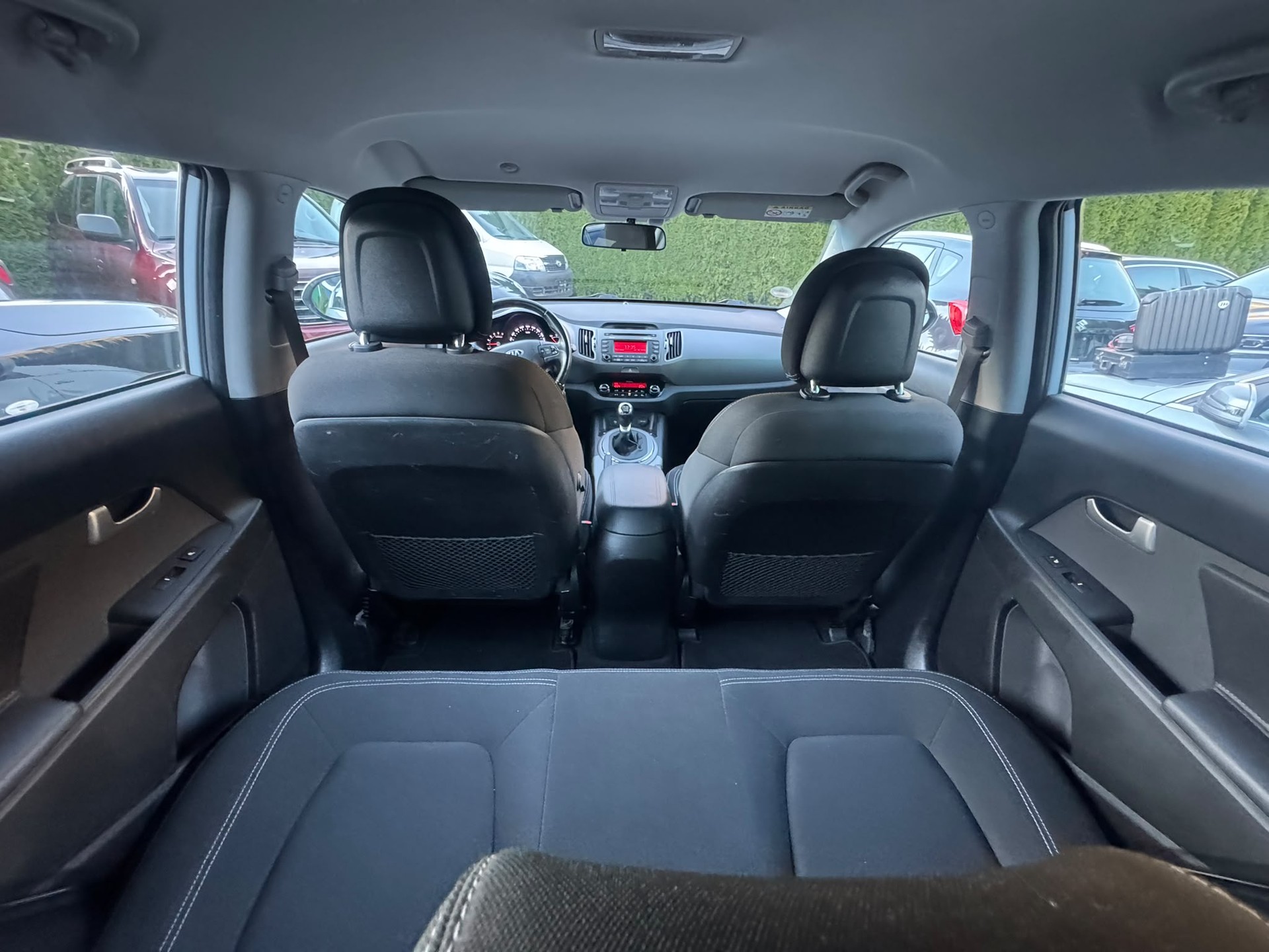 KIA Sportage 2.0 CRDi Style 4WD-image-12