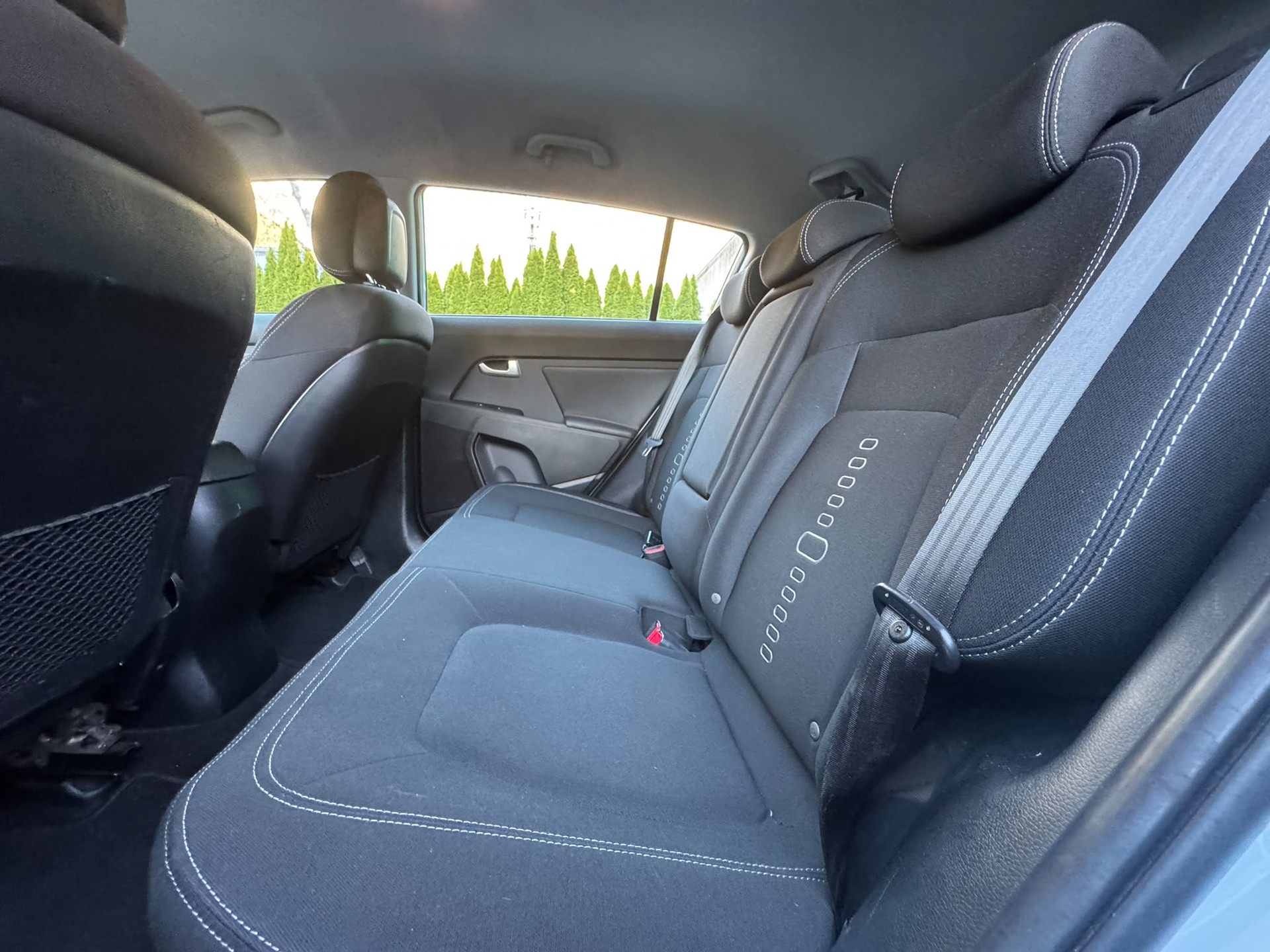 KIA Sportage 2.0 CRDi Style 4WD-image-13