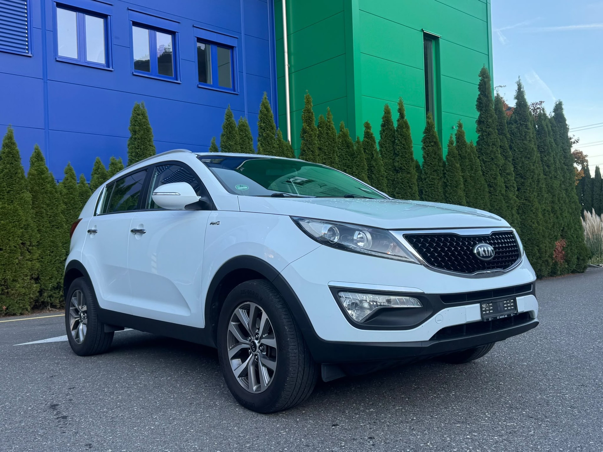 KIA Sportage 2.0 CRDi Style 4WD-image-2
