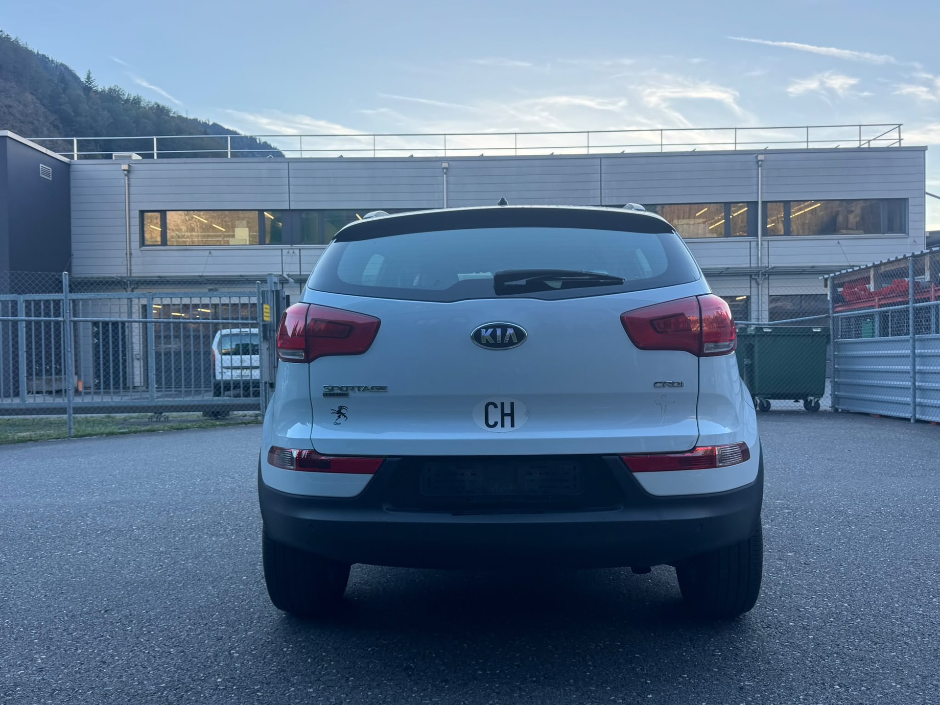 KIA Sportage 2.0 CRDi Style 4WD-image-6
