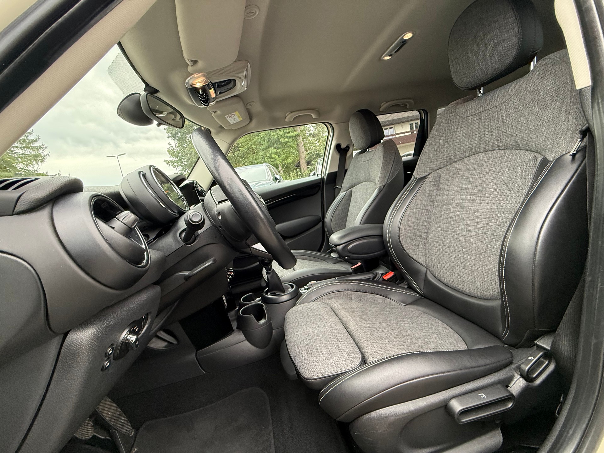 MINI Cooper 1.5i Hyde Park-image-9
