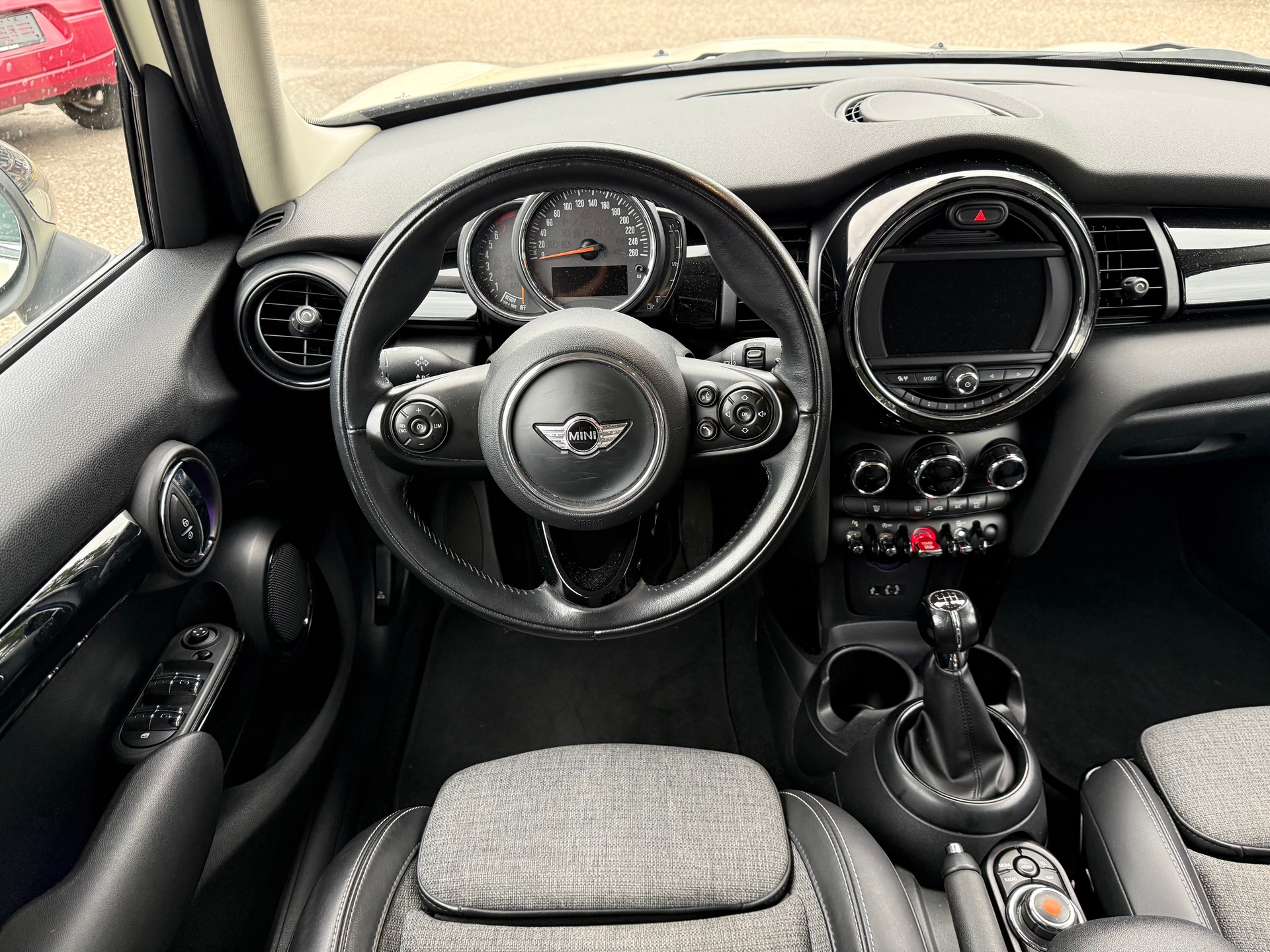 MINI Cooper 1.5i Hyde Park-image-12