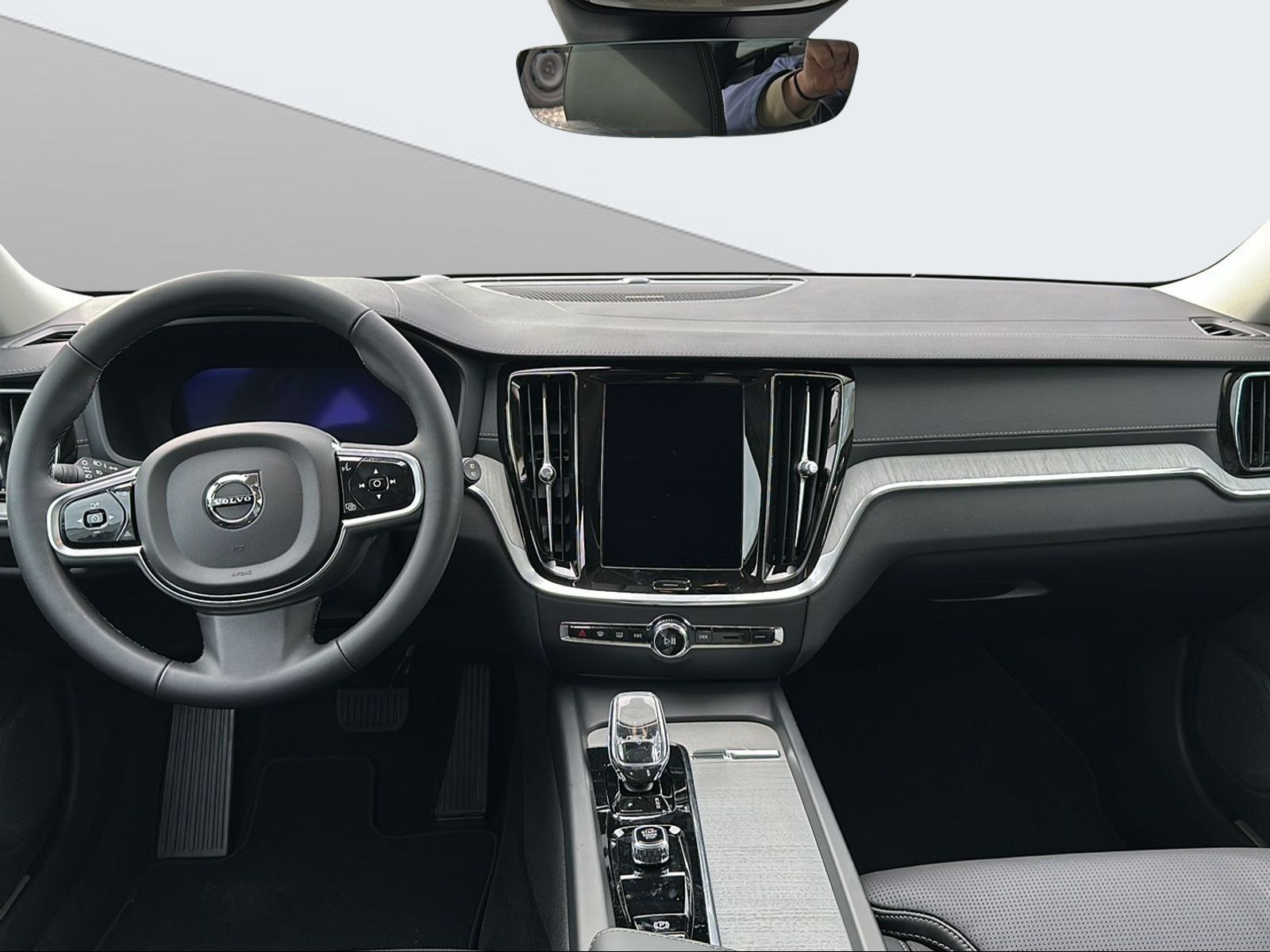 VOLVO V60 2.0 B4 Ultimate Dark-image-12