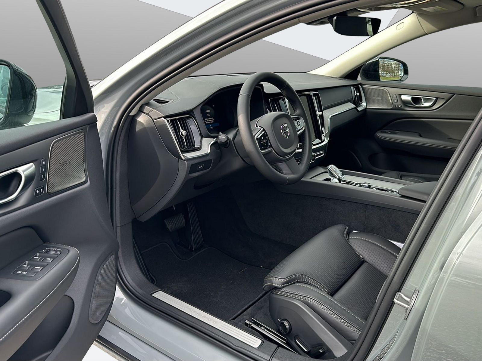 VOLVO V60 2.0 B4 Ultimate Dark-image-9