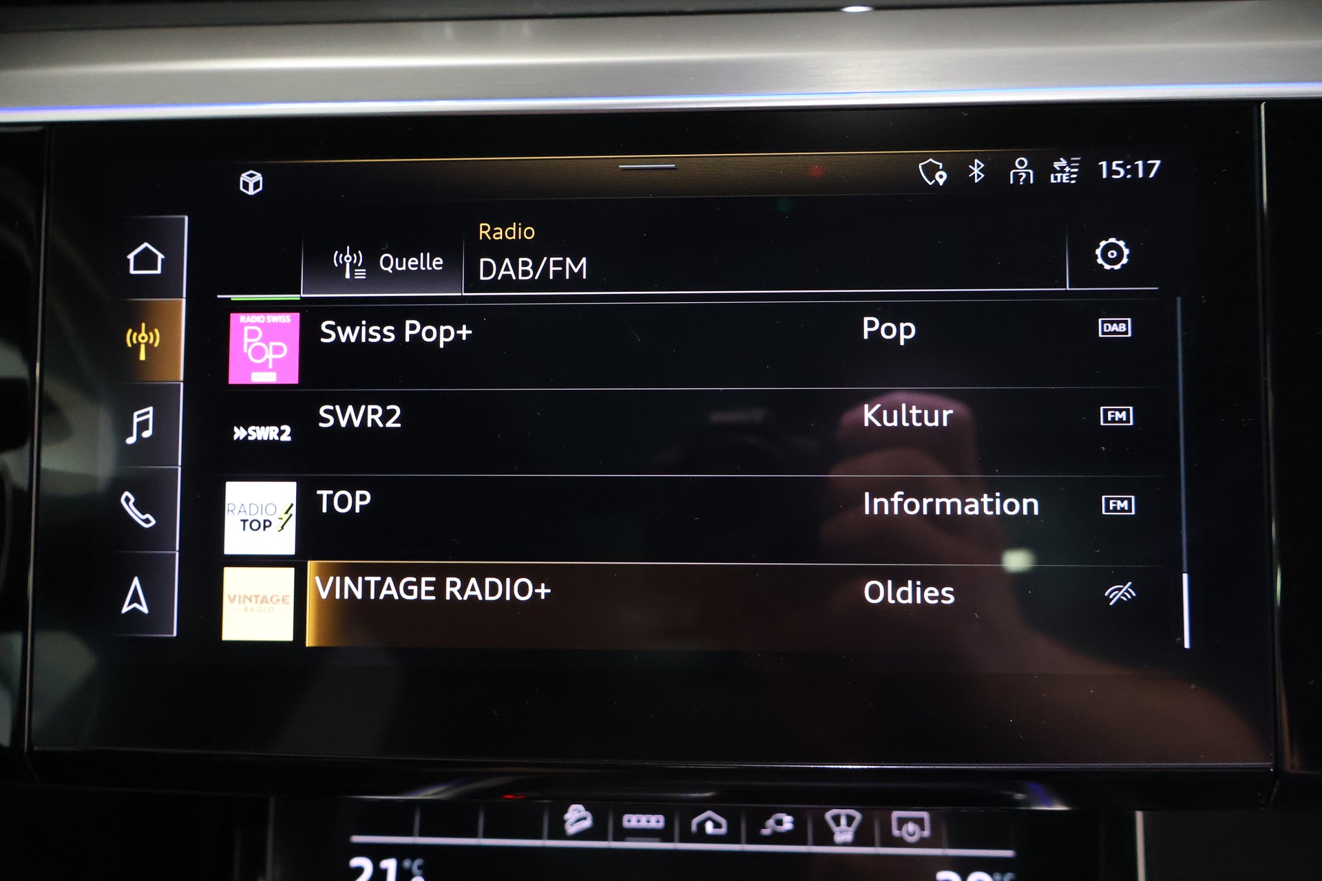 AUDI e-tron 55 Sportback S Line quattro-image-22