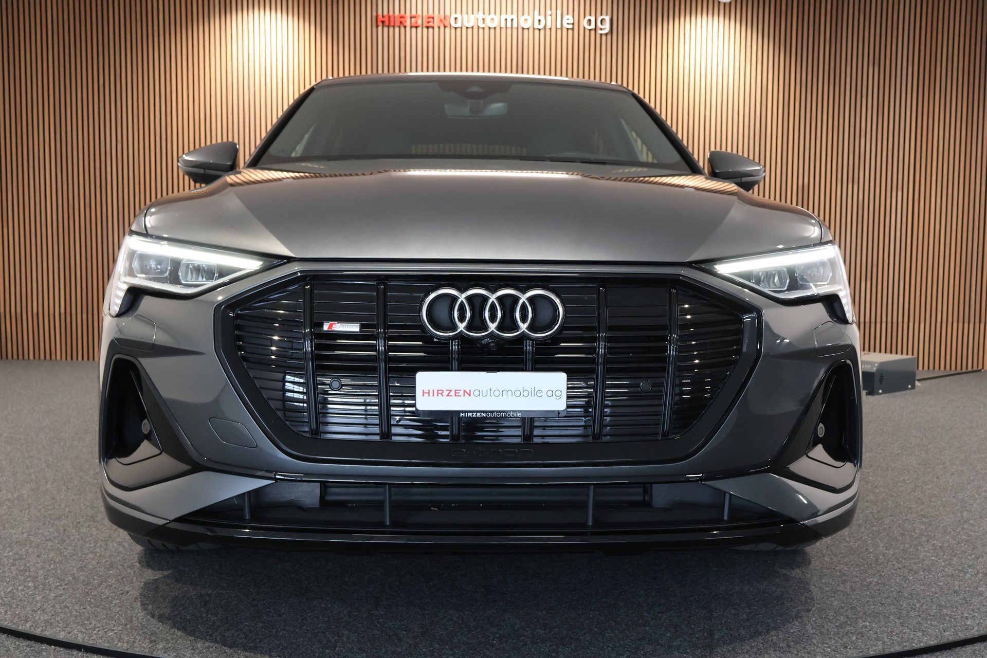 AUDI e-tron 55 Sportback S Line quattro-image-30