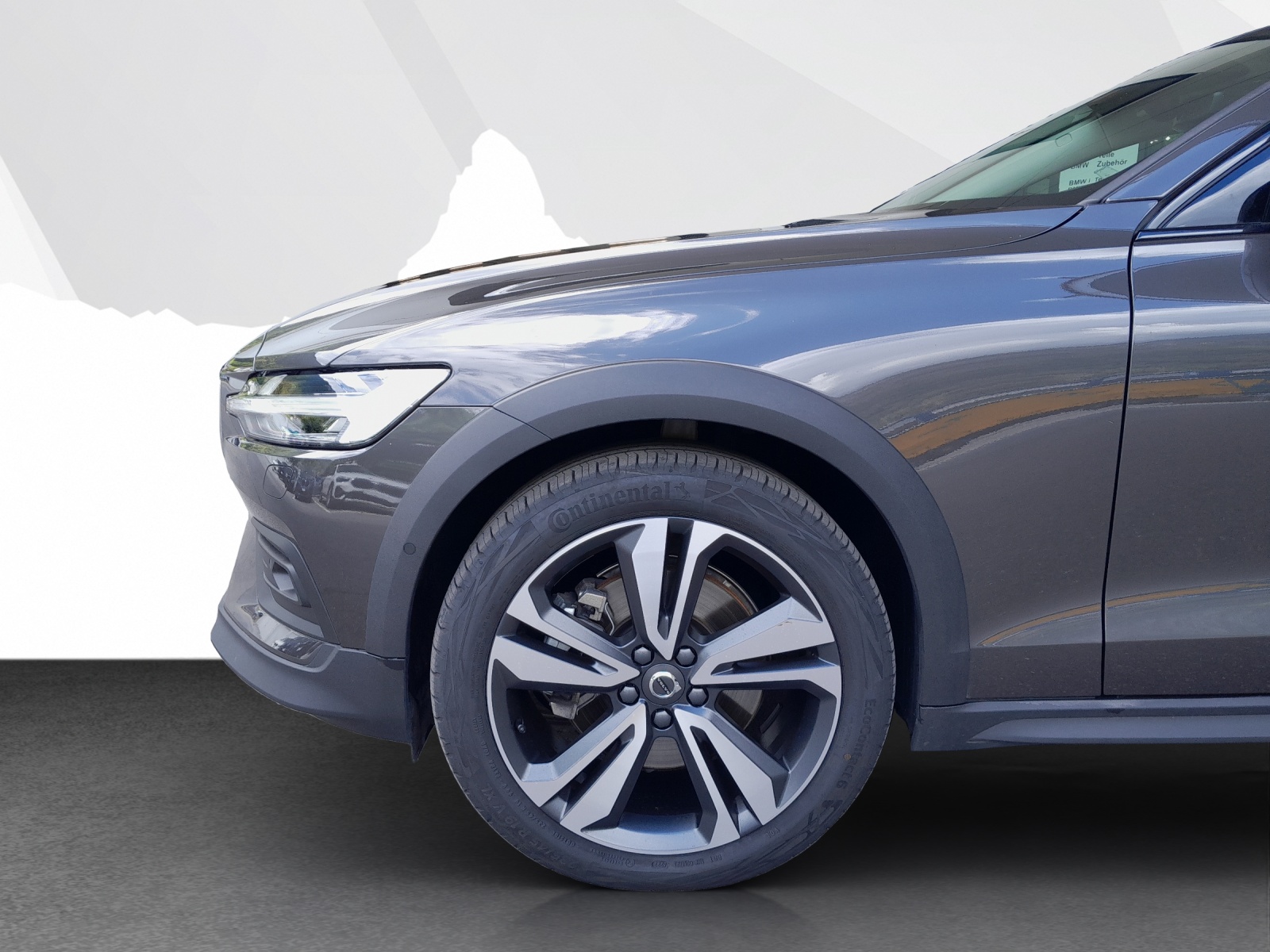 VOLVO V60 Cross Country 2.0 B4 Plus AWD-image-15
