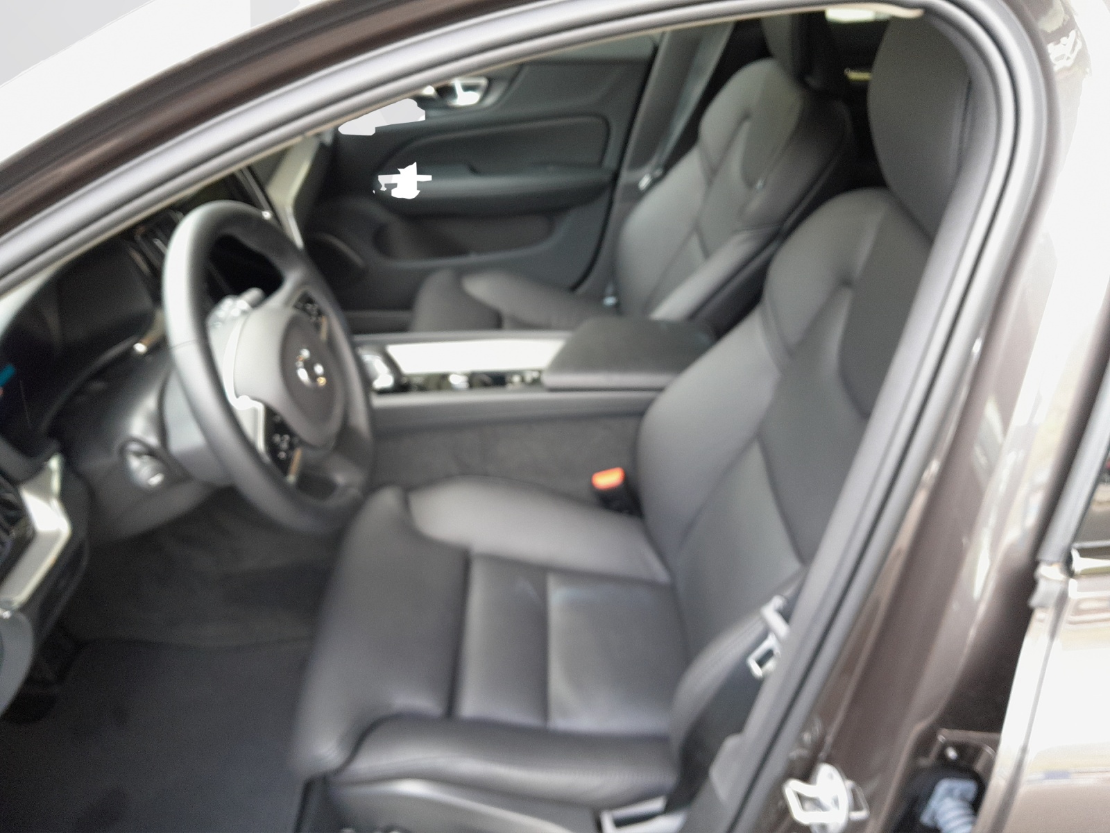 VOLVO V60 Cross Country 2.0 B4 Plus AWD-image-8