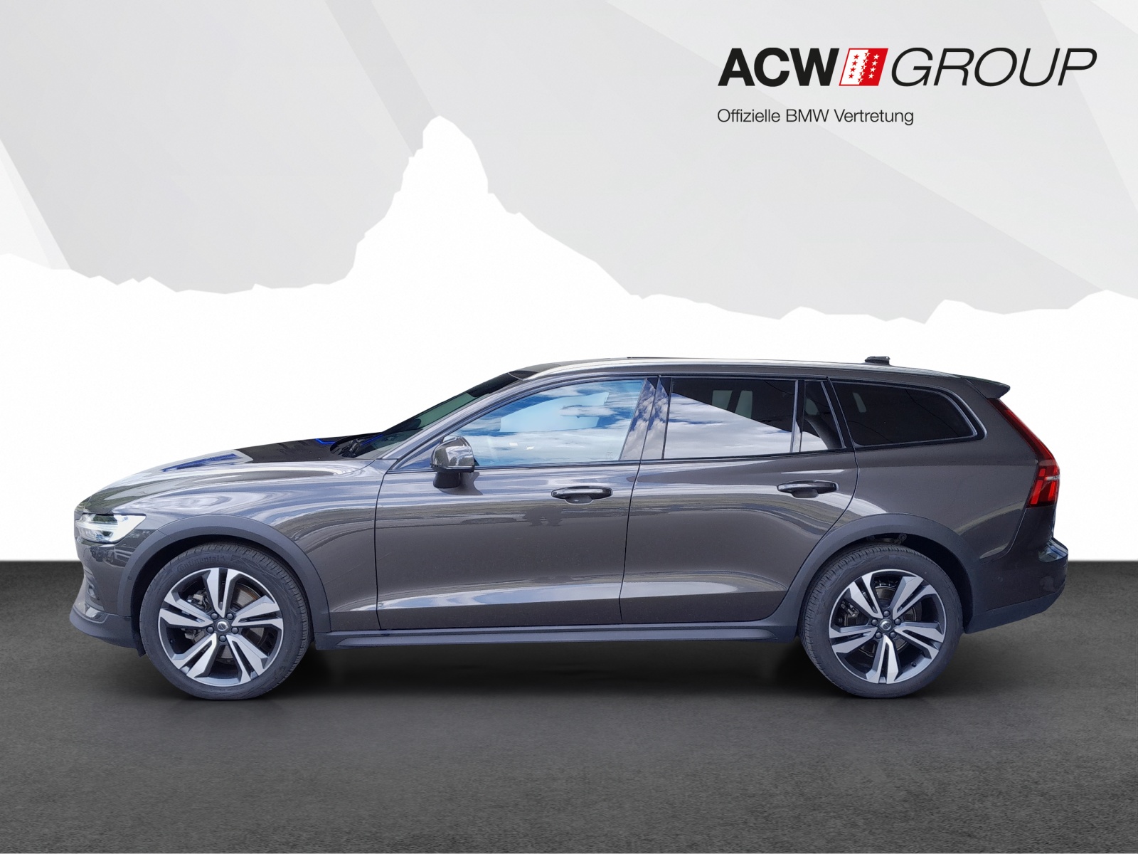 VOLVO V60 Cross Country 2.0 B4 Plus AWD-image-1