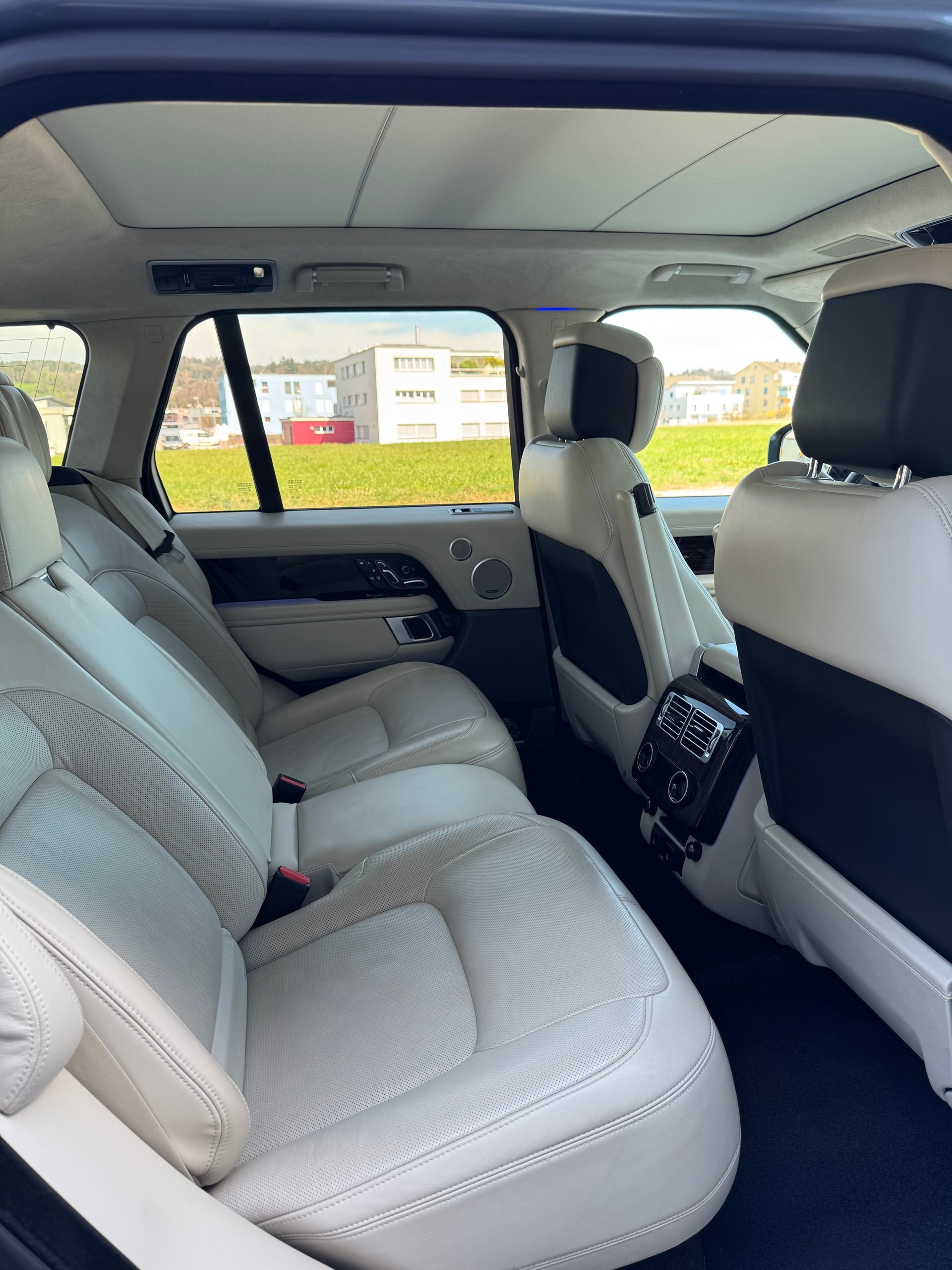 LAND ROVER Range Rover 3.0D I6 Vogue Automatic-image-13