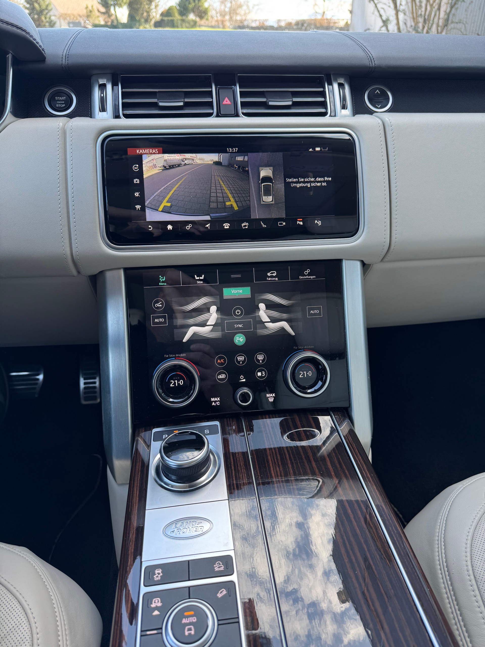 LAND ROVER Range Rover 3.0D I6 Vogue Automatic-image-11