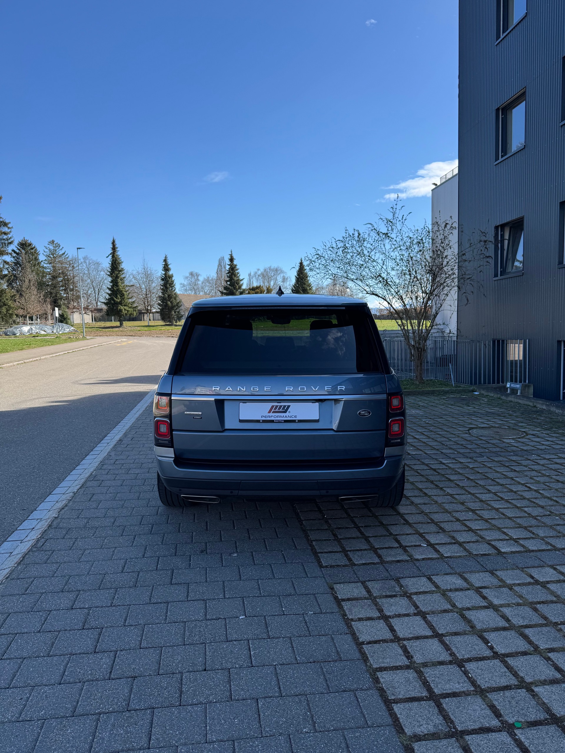 LAND ROVER Range Rover 3.0D I6 Vogue Automatic-image-3