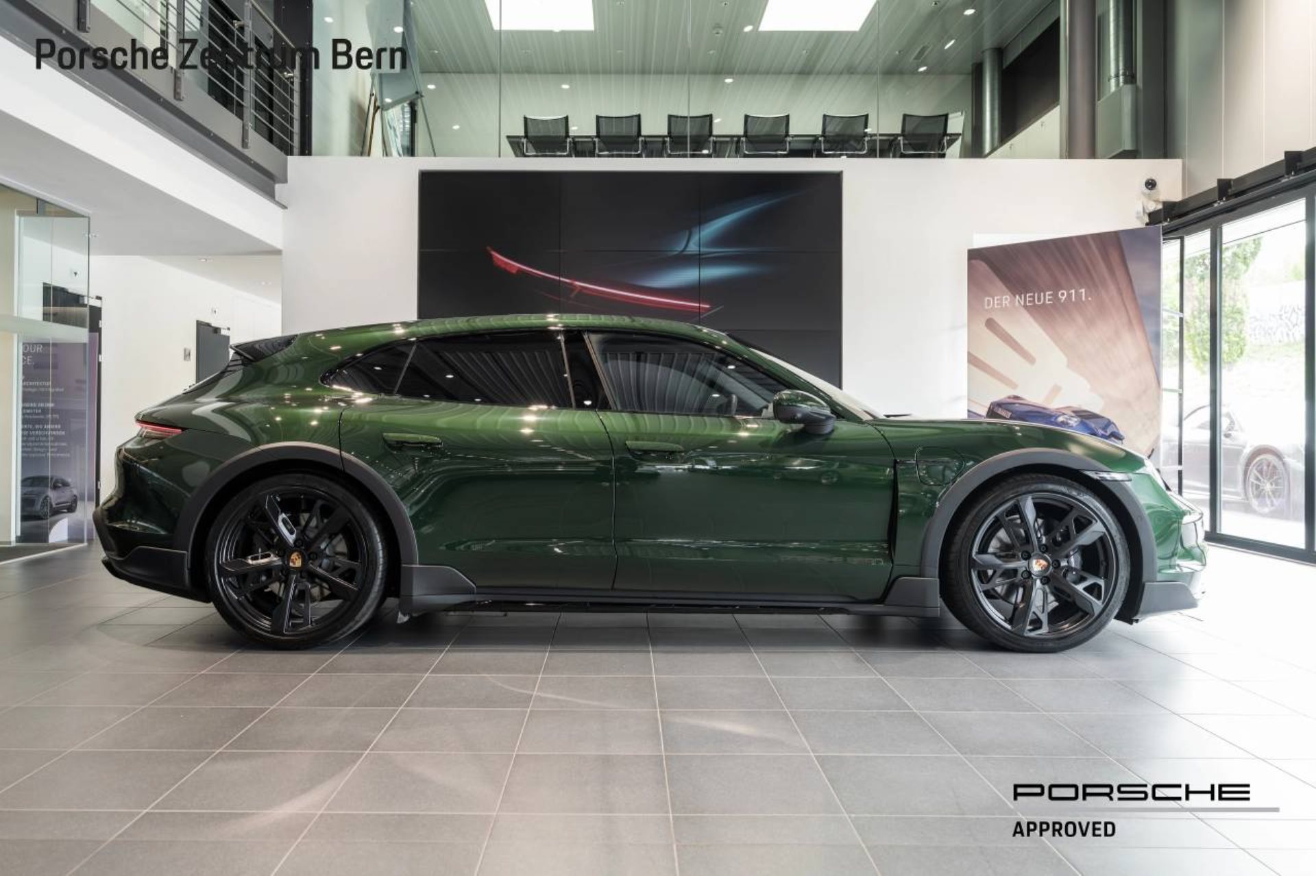 PORSCHE Taycan 4 Cross Turismo-image-1