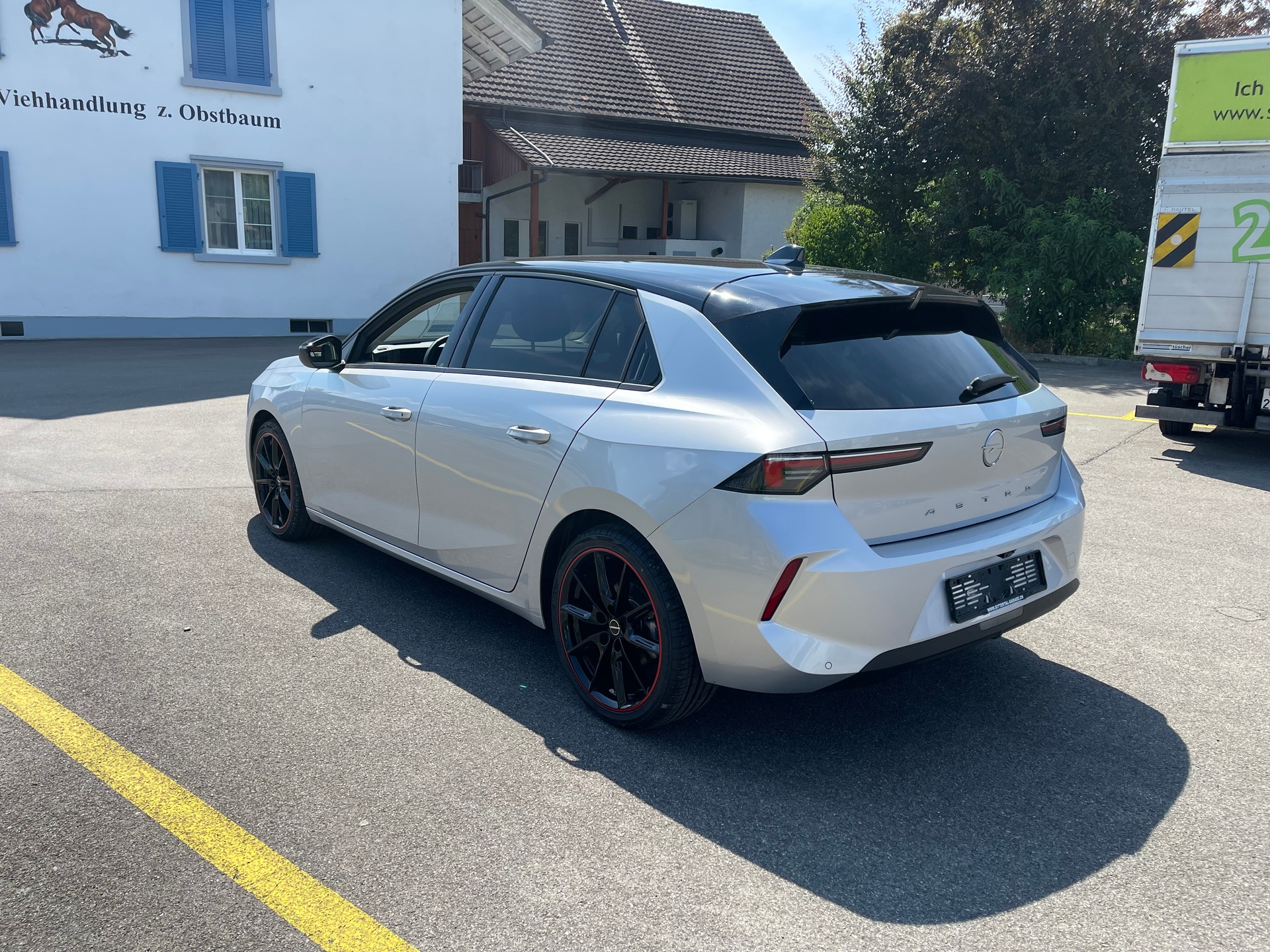OPEL Astra 1.2i Turbo Swiss-image-1