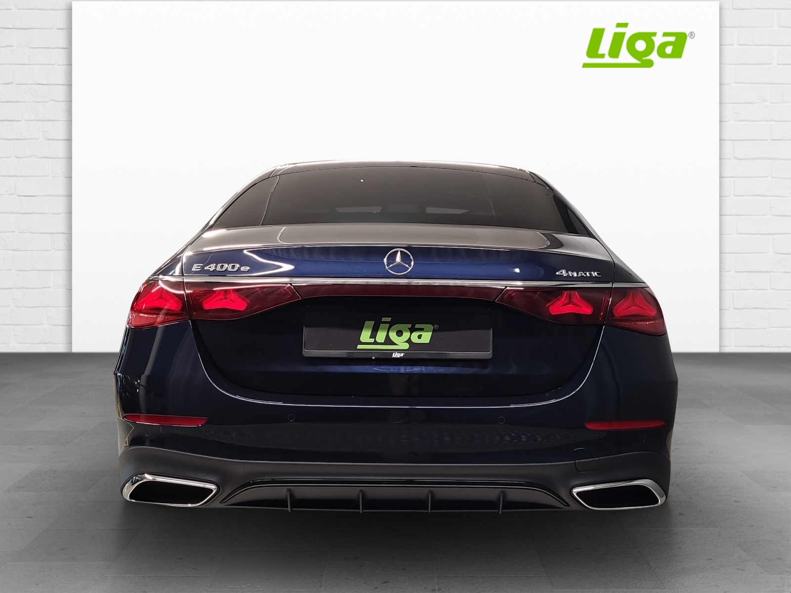 MERCEDES-BENZ E 400 e AMG Line 4matic-image-4
