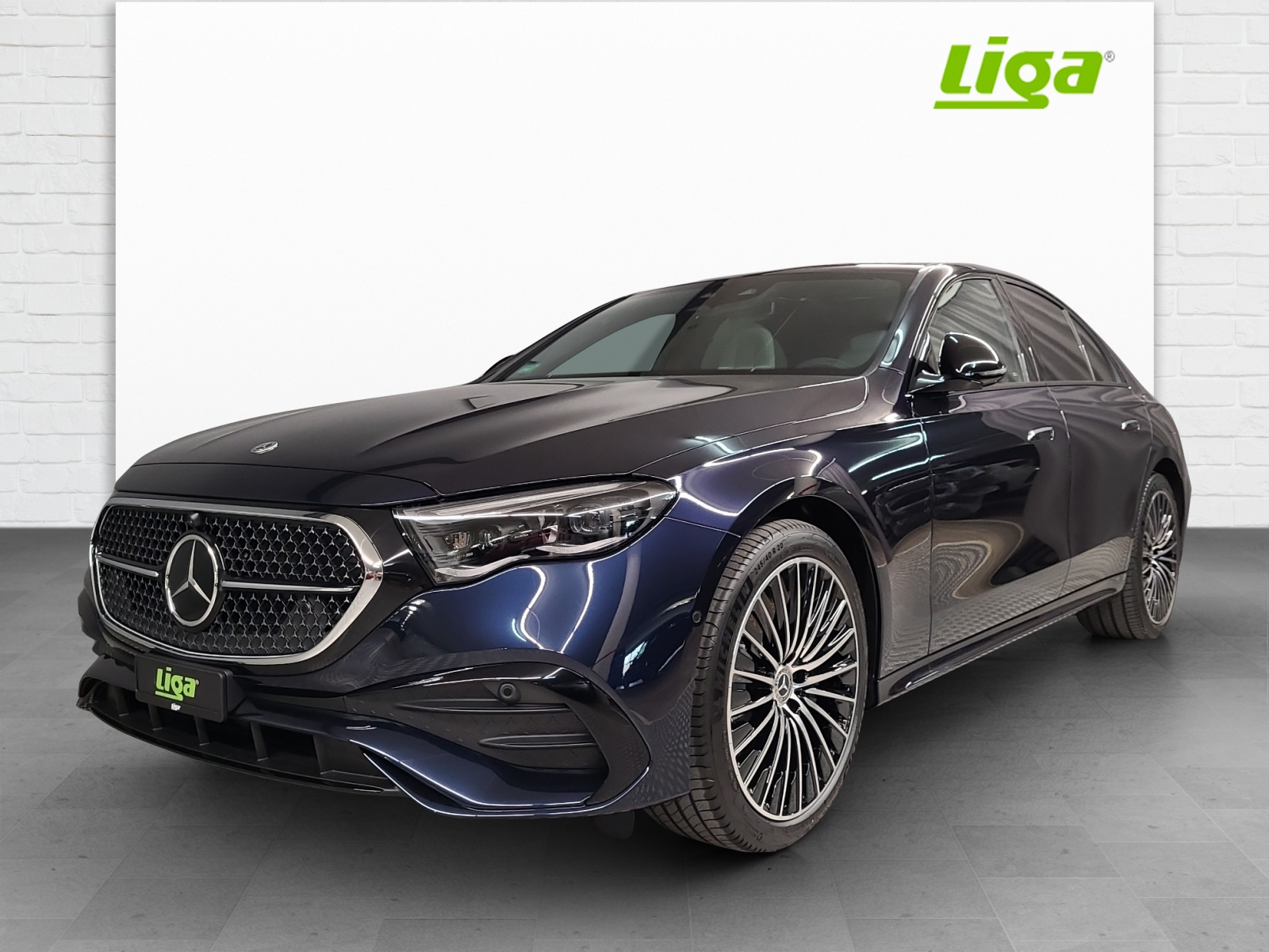 MERCEDES-BENZ E 400 e AMG Line 4matic-showroom-element-1