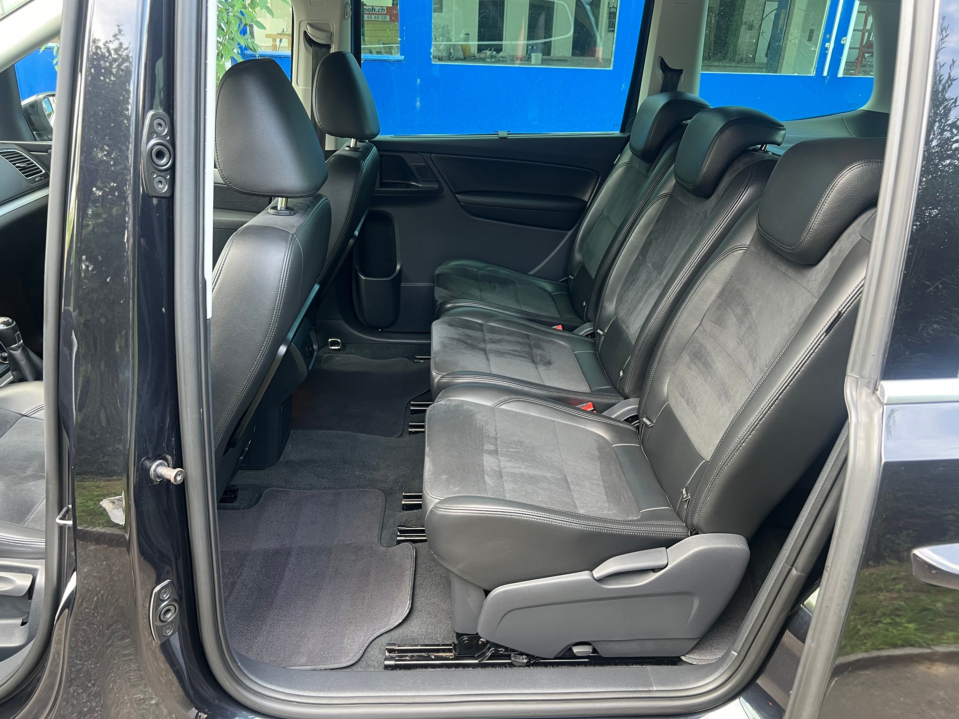 VW Sharan 2.0 TDI BMT Sports Line 170PS 4Motion-image-7