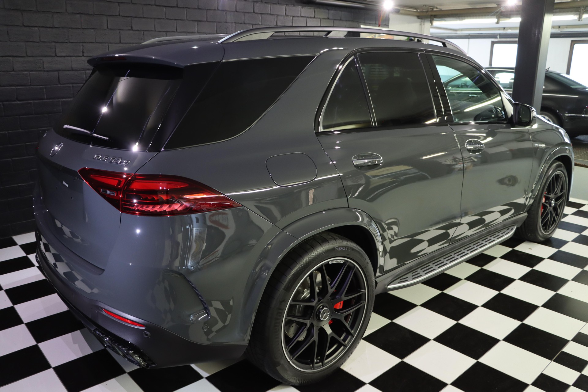 MERCEDES-BENZ GLE 63 AMG S 4MAT1C+-image-1