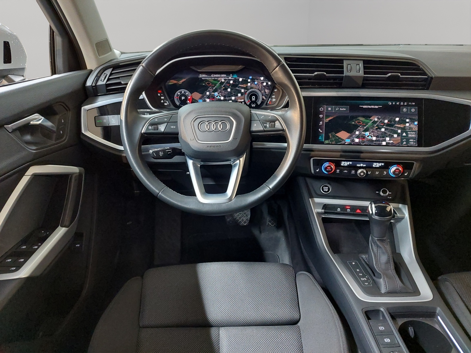 AUDI Q3 35 TDI S line quattro S-tronic-image-6