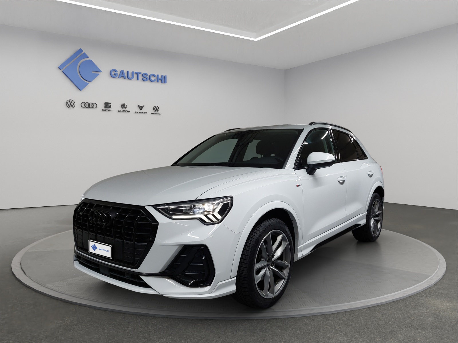 AUDI Q3 35 TDI S line quattro S-tronic-image-0