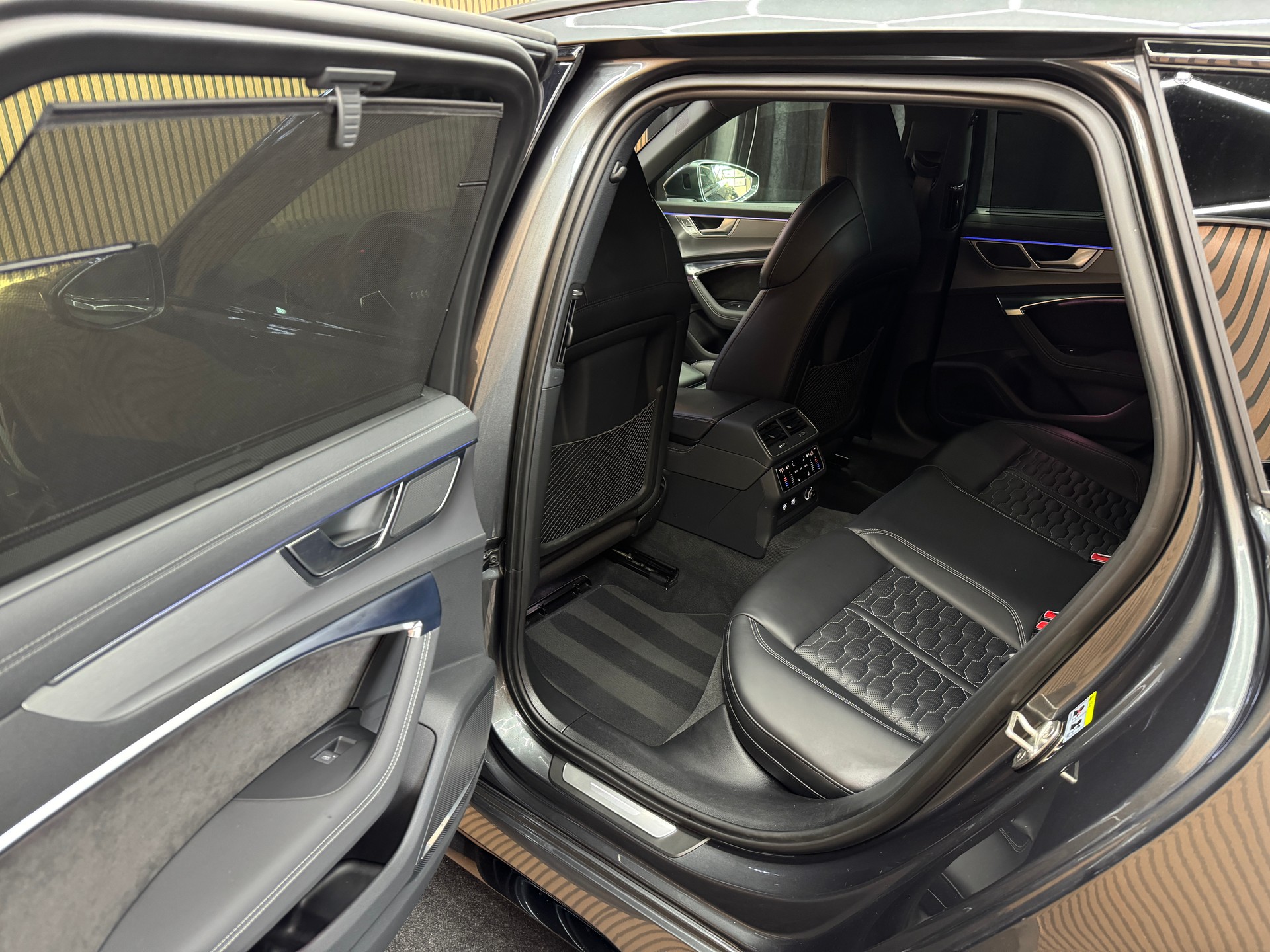 AUDI RS6 Avant 4.0 TFSI V8 quattro *ab CHF 765.-/ Monat*-image-13