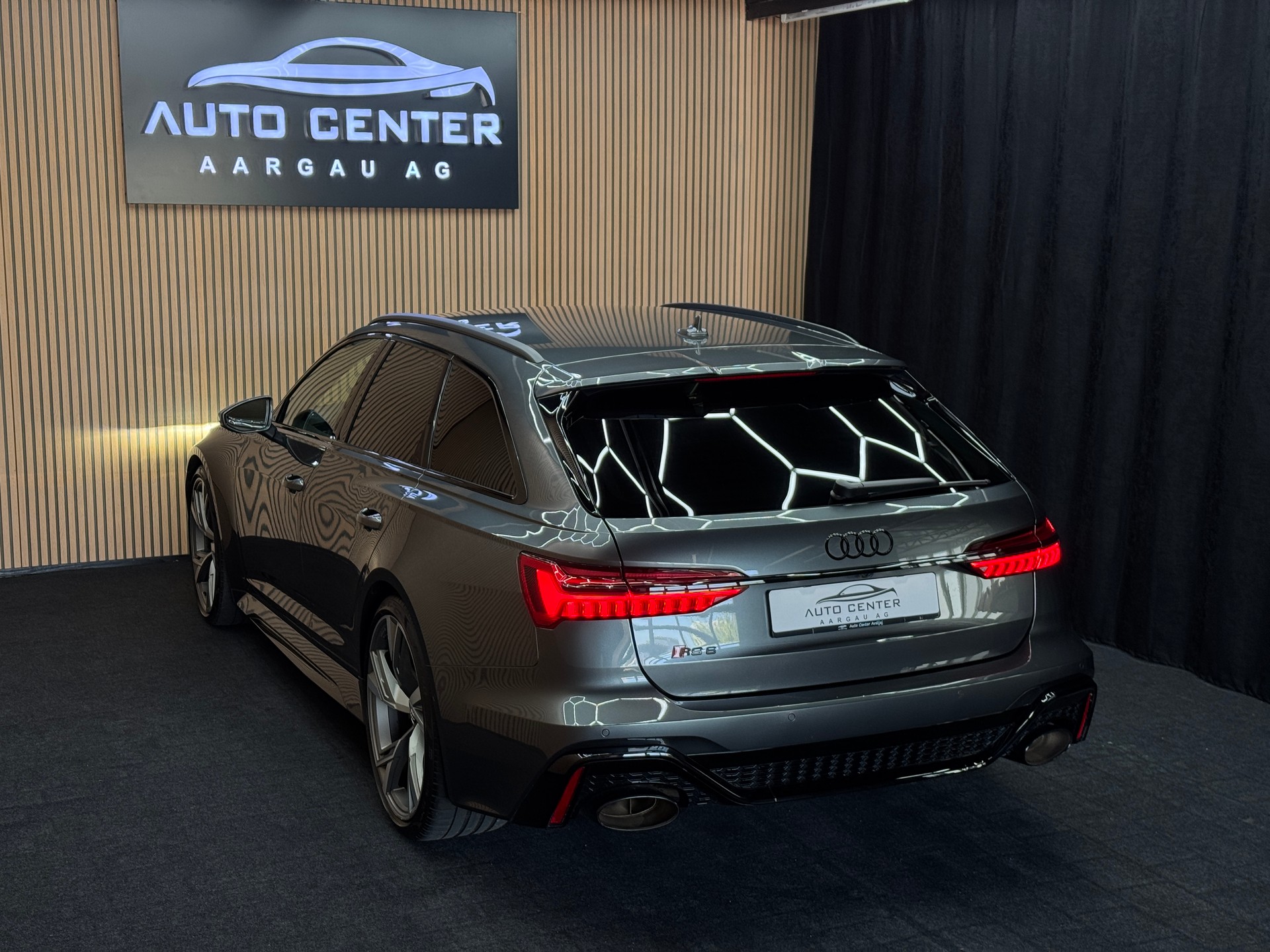 AUDI RS6 Avant 4.0 TFSI V8 quattro *ab CHF 765.-/ Monat*-image-3