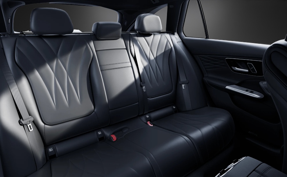 MERCEDES-BENZ C 300 T 4 Matic-image-8