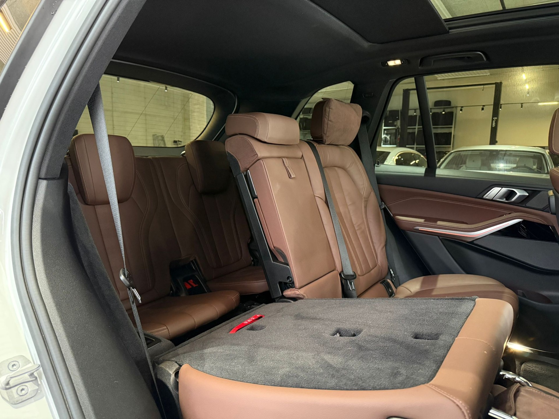 BMW X5 xDrive 48V 40d M Sport Steptronic-image-12