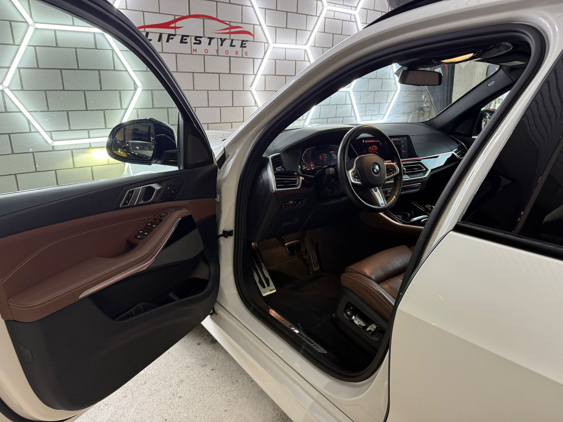 BMW X5 xDrive 48V 40d M Sport Steptronic-image-4