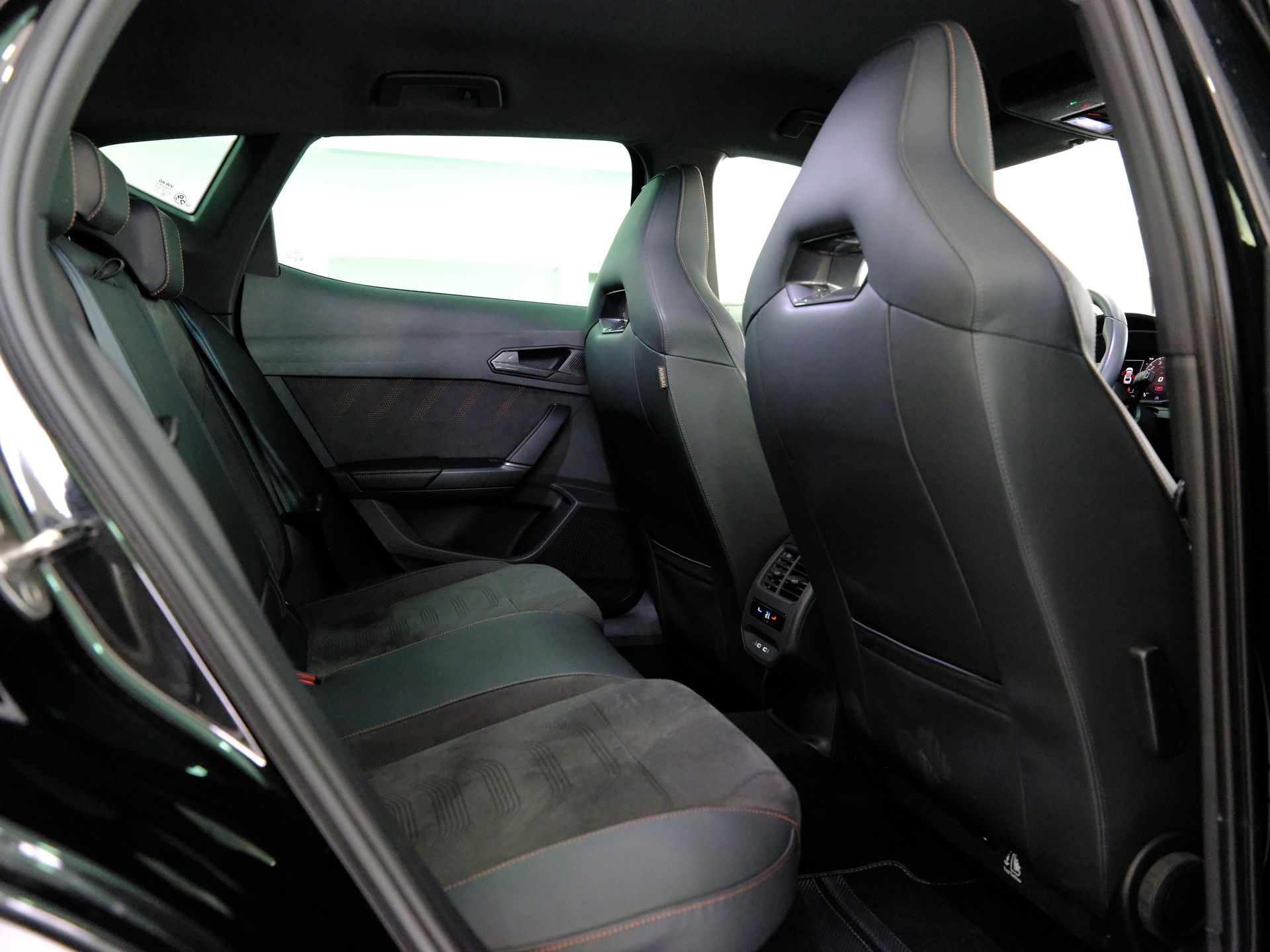 CUPRA Formentor 2.0TSI Tribe Edition DSG-image-18
