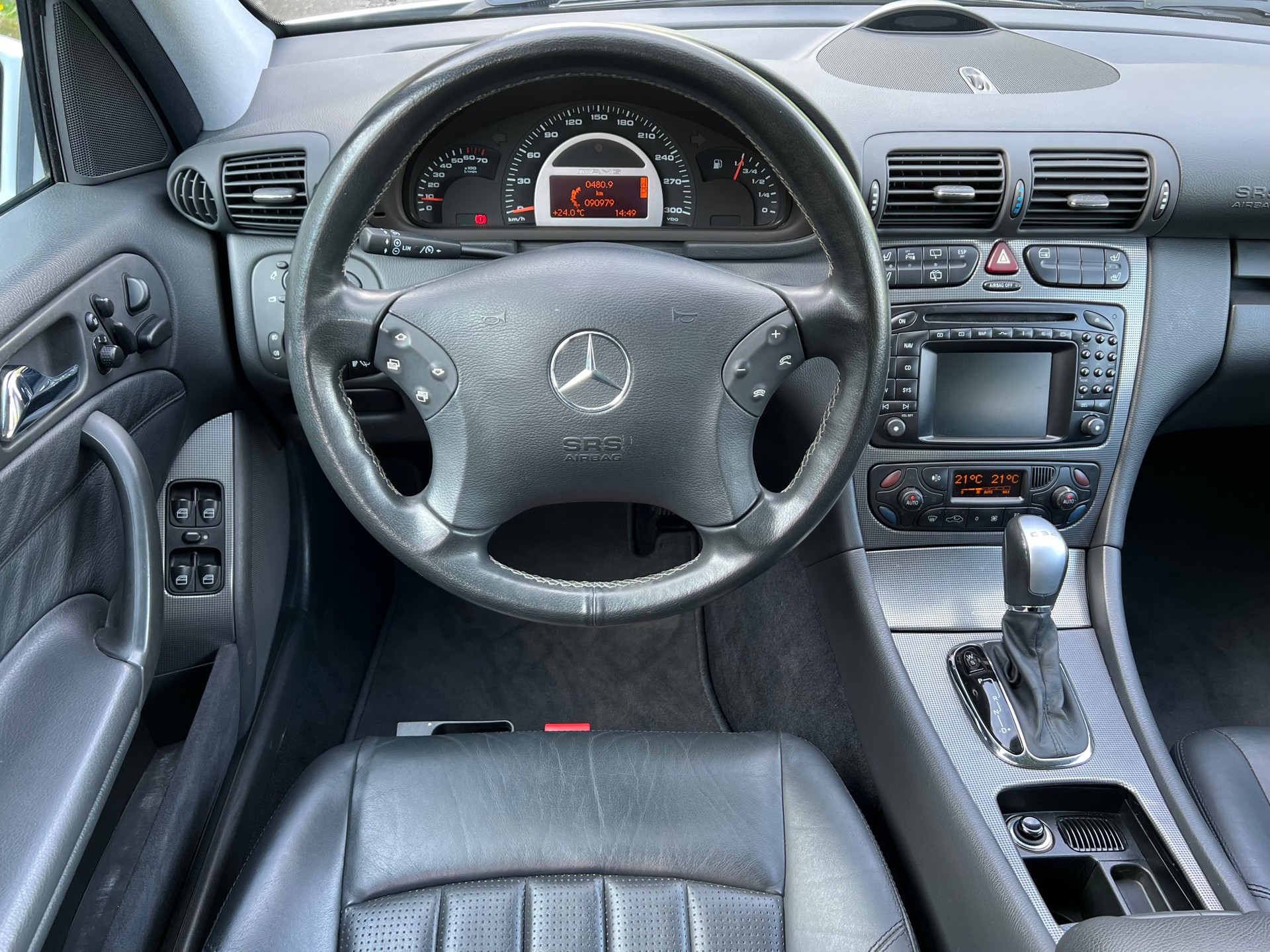 MERCEDES-BENZ C 32 AMG Automatic-image-12