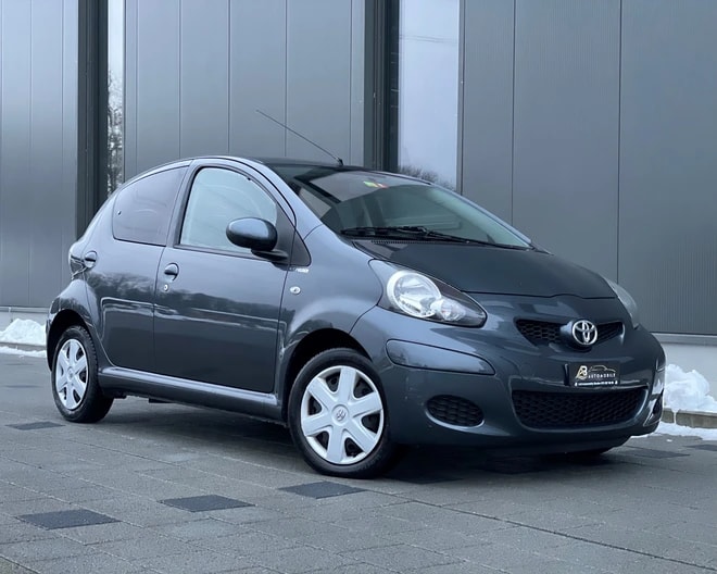 TOYOTA Aygo 1.0 Linea Luna Cool Multimode