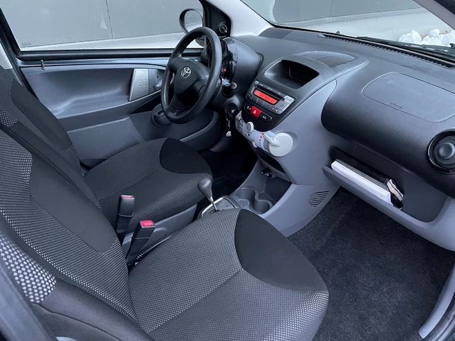 TOYOTA Aygo 1.0 Linea Luna Cool Multimode-image-12
