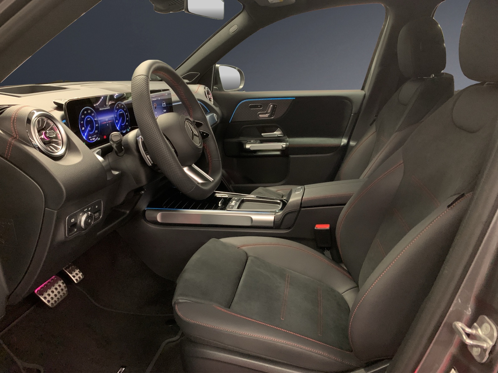 MERCEDES-BENZ EQB 350 4MATIC Excellence Edition-image-6