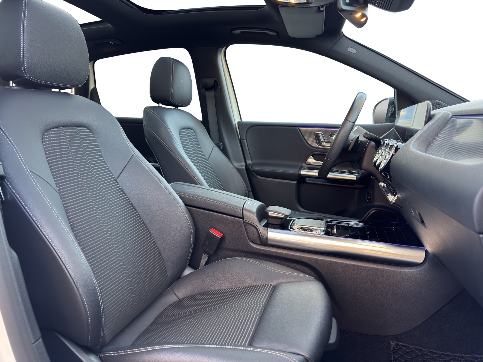MERCEDES-BENZ B 200-image-16