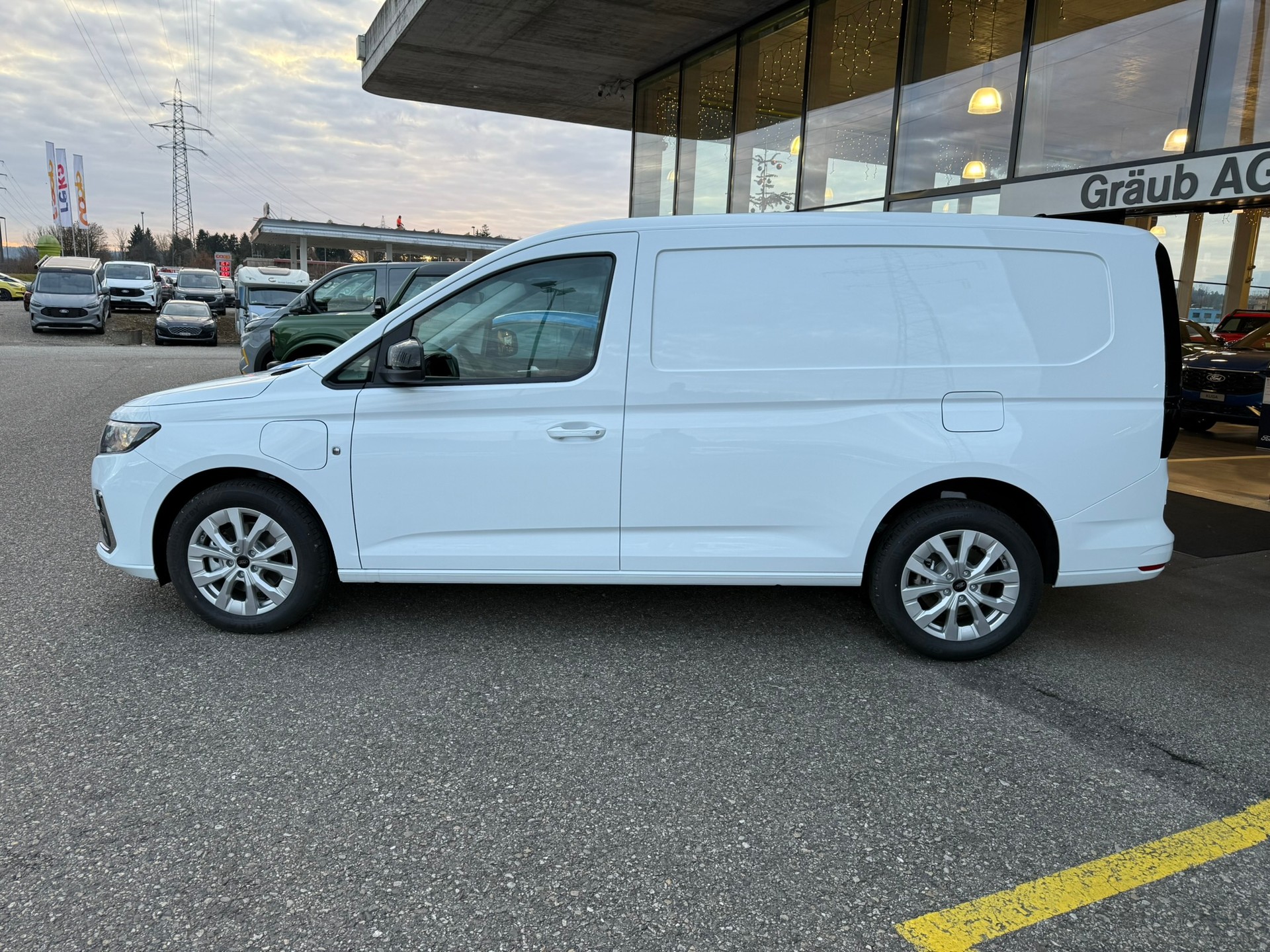 FORD Grand Transit Connect Kasten 1.5 EcoBoost PHEV Limited 0.99% Leasing-image-3