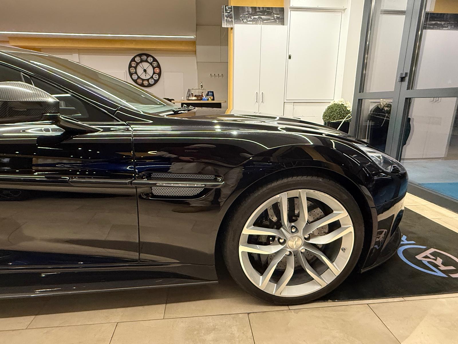 ASTON MARTIN Vanquish V12 5.9-48 Touchtronic 2-image-8