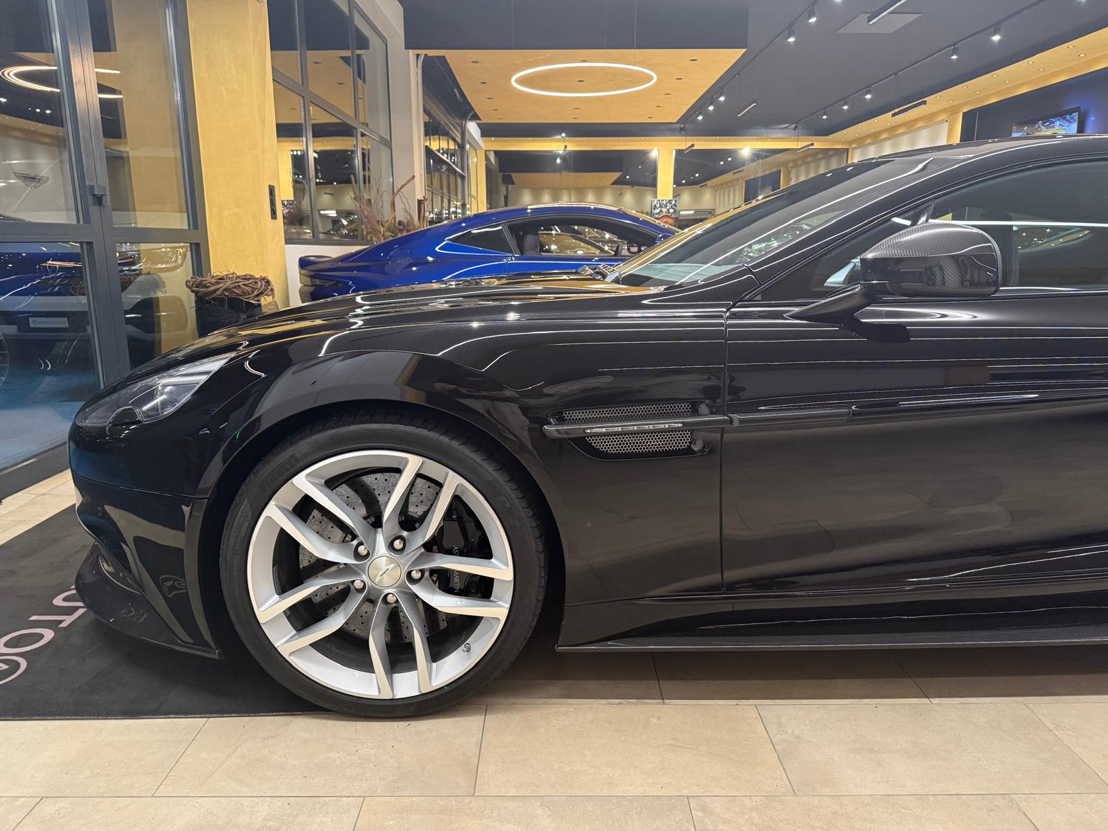 ASTON MARTIN Vanquish V12 5.9-48 Touchtronic 2-showroom-element-3