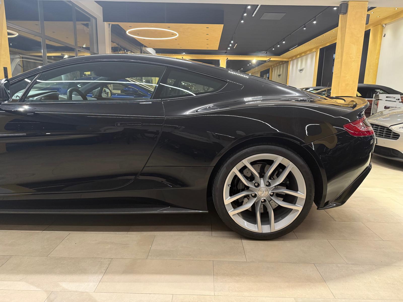 ASTON MARTIN Vanquish V12 5.9-48 Touchtronic 2-image-4