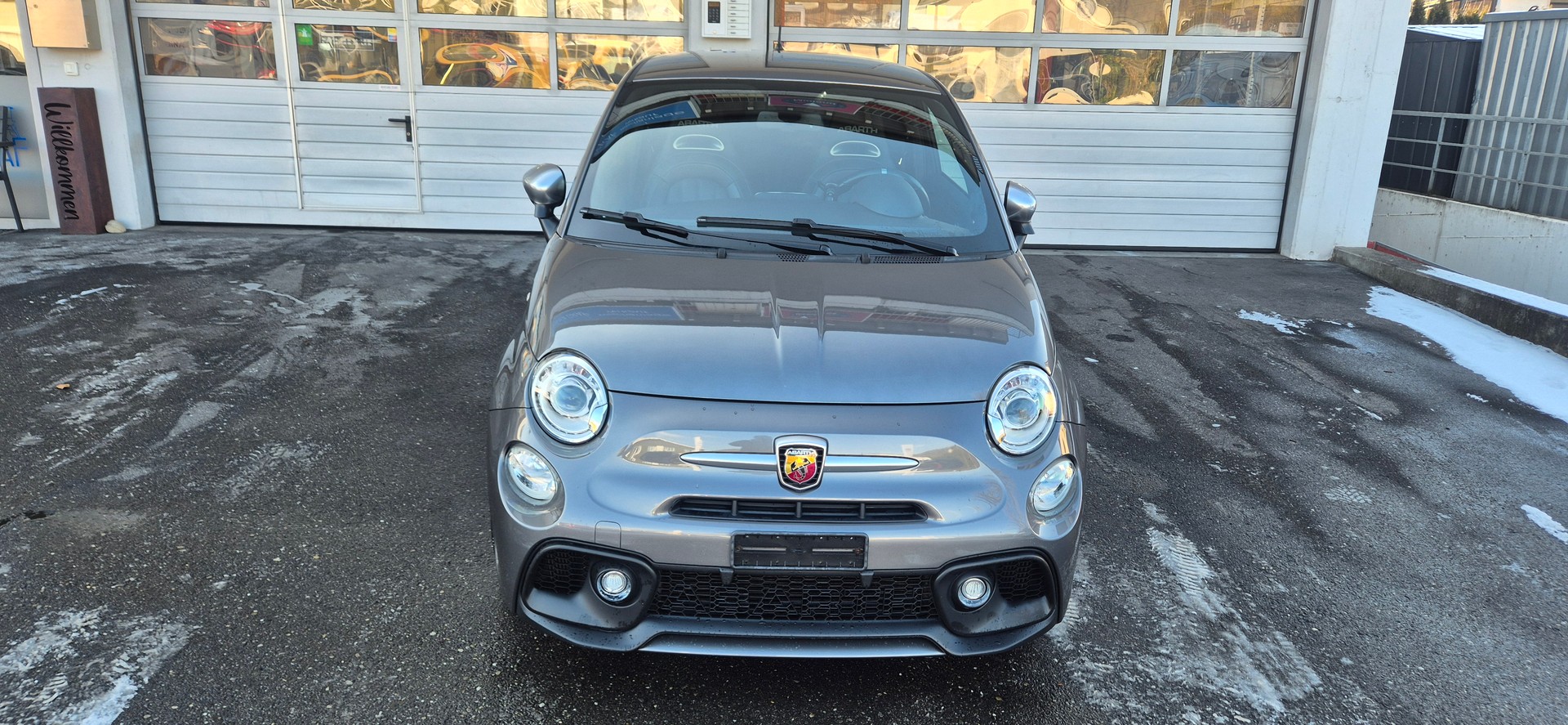 FIAT 595 1.4 16V Turbo Abarth Turismo-image-1