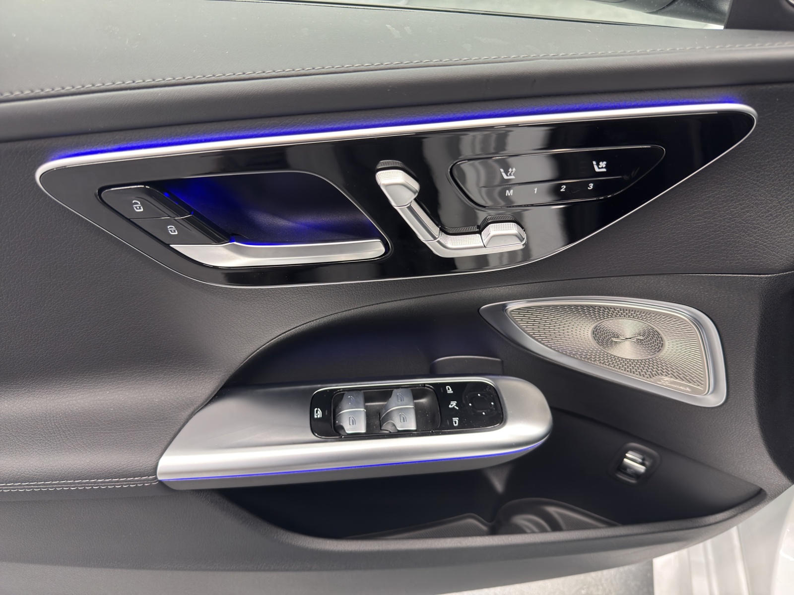 MERCEDES-BENZ C 300 AMG Line 4Matic-image-12
