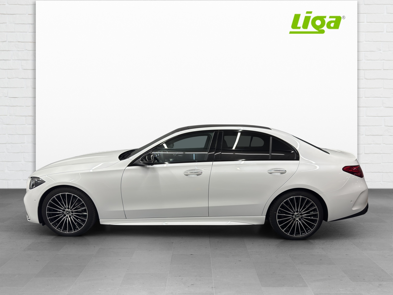 MERCEDES-BENZ C 300 AMG Line 4Matic-image-0