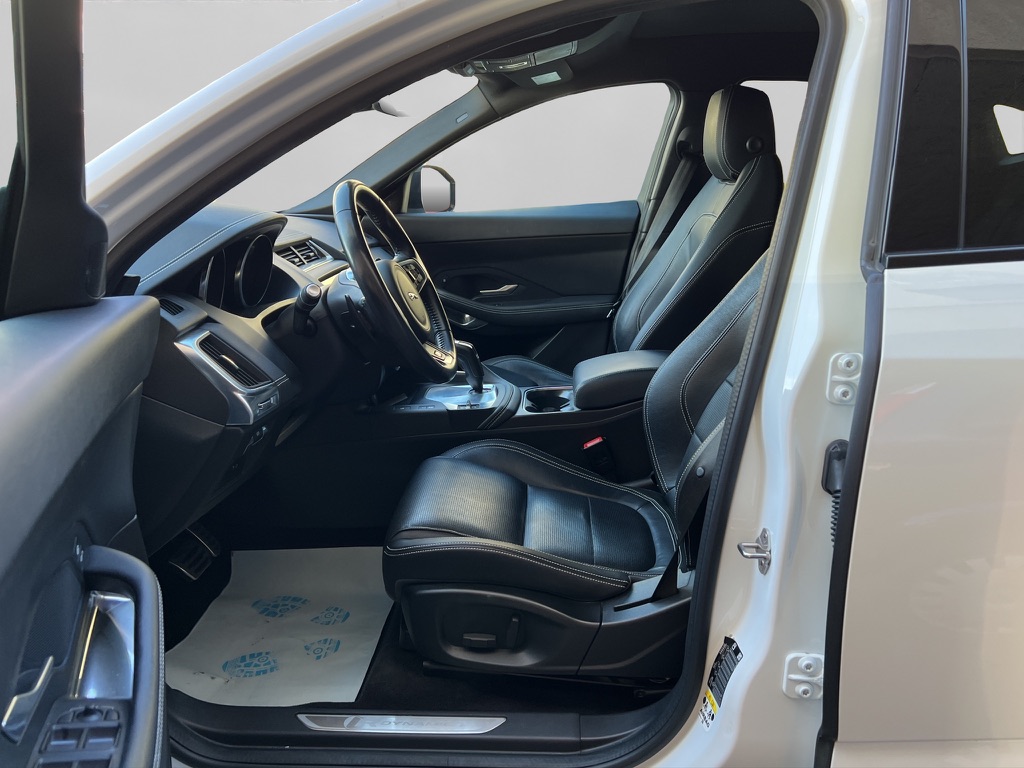 JAGUAR E-Pace 2.0d D150 S AWD Automatik-image-8