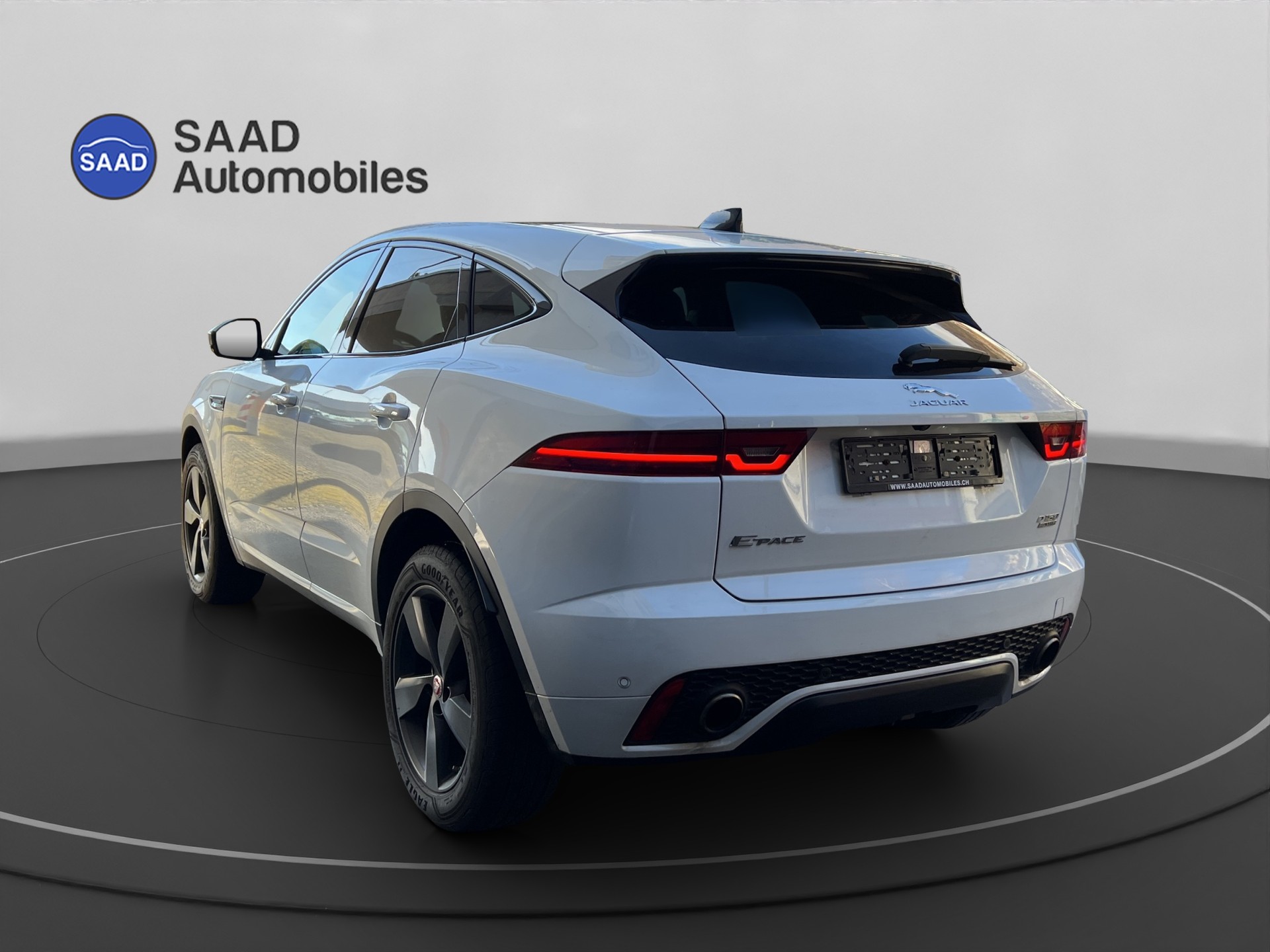 JAGUAR E-Pace 2.0d D150 S AWD Automatik-image-3