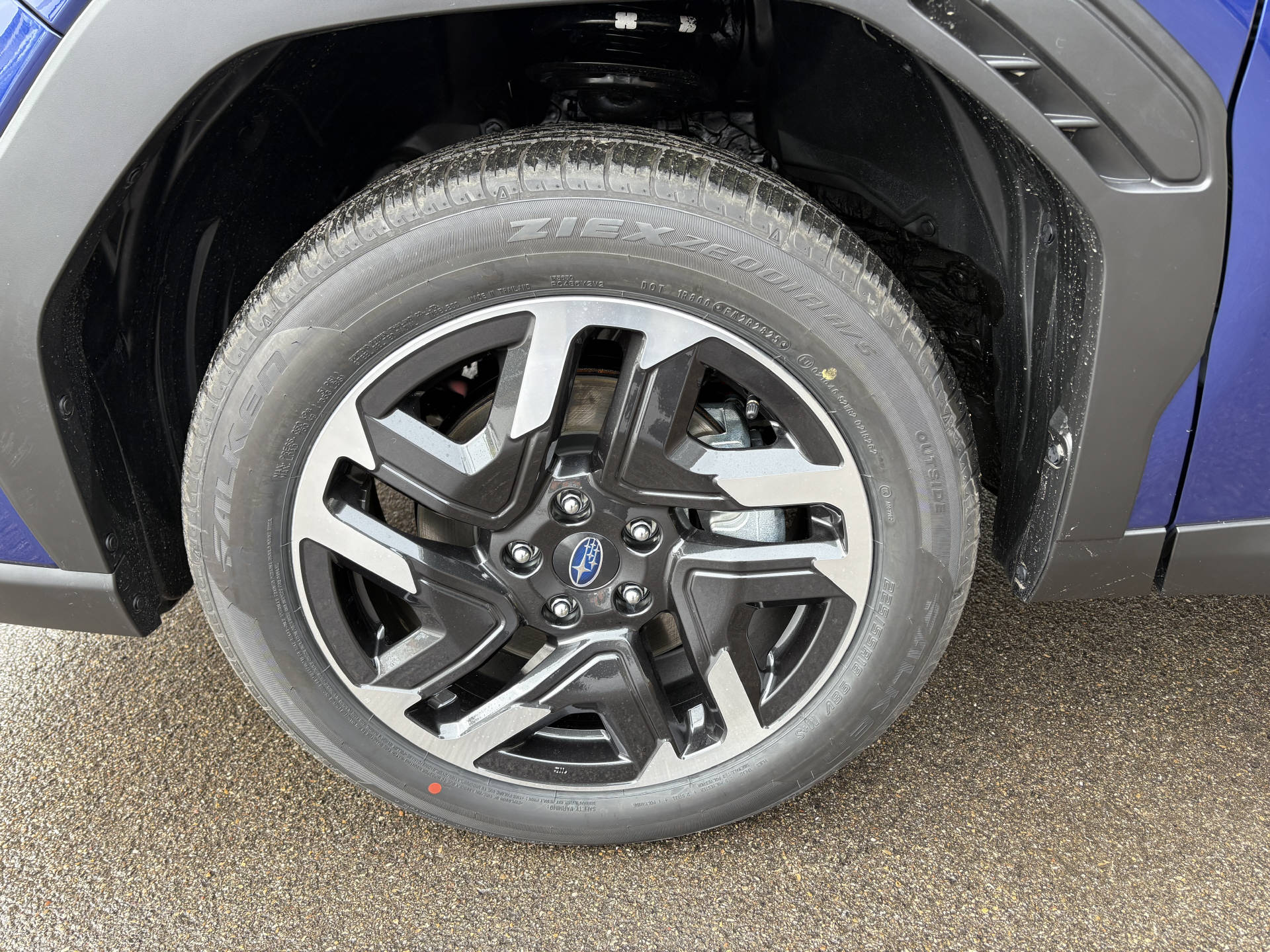 SUBARU Forester Station 2.0i e-Boxer Swiss Plus-image-2