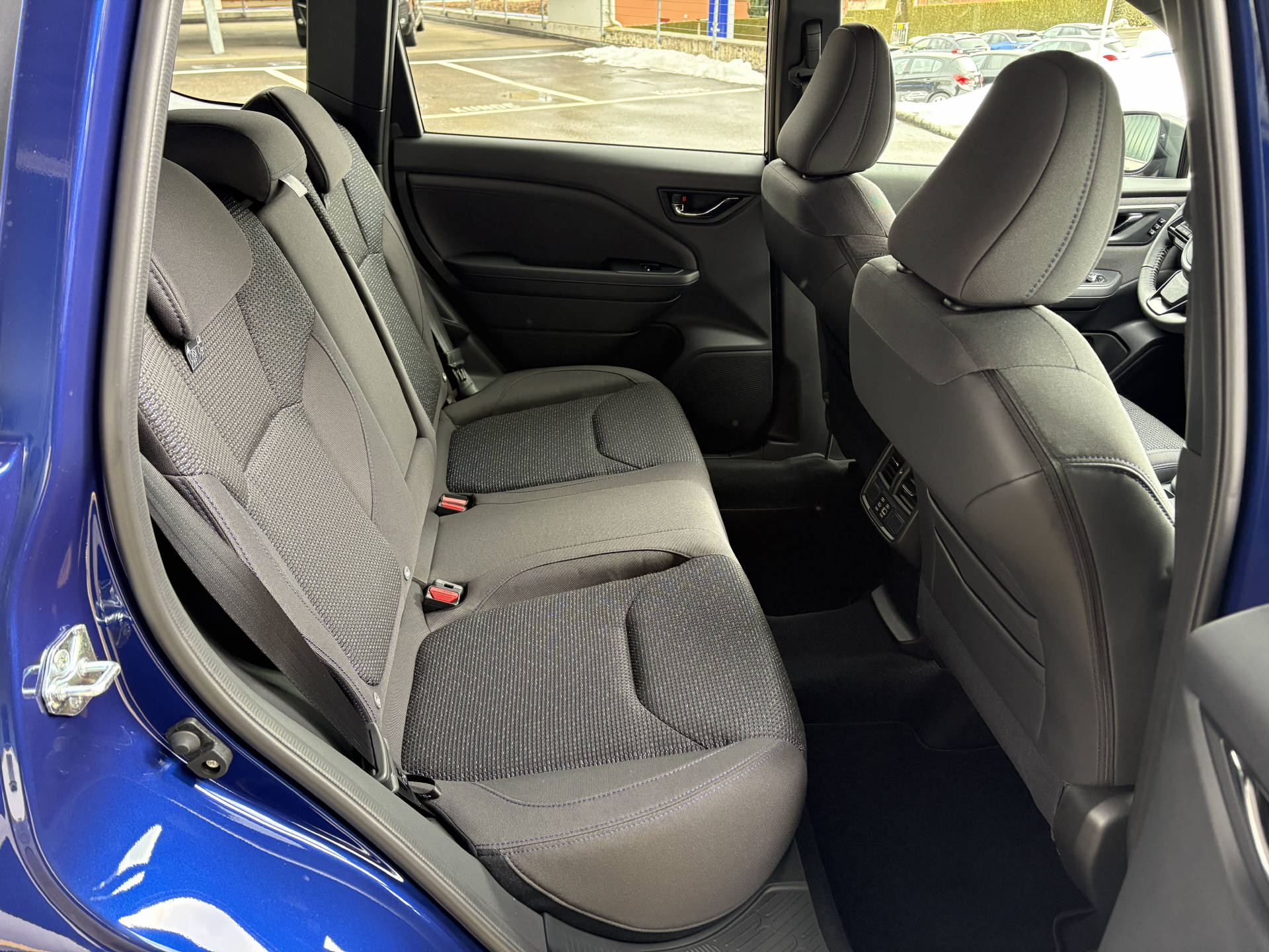 SUBARU Forester Station 2.0i e-Boxer Swiss Plus-image-5