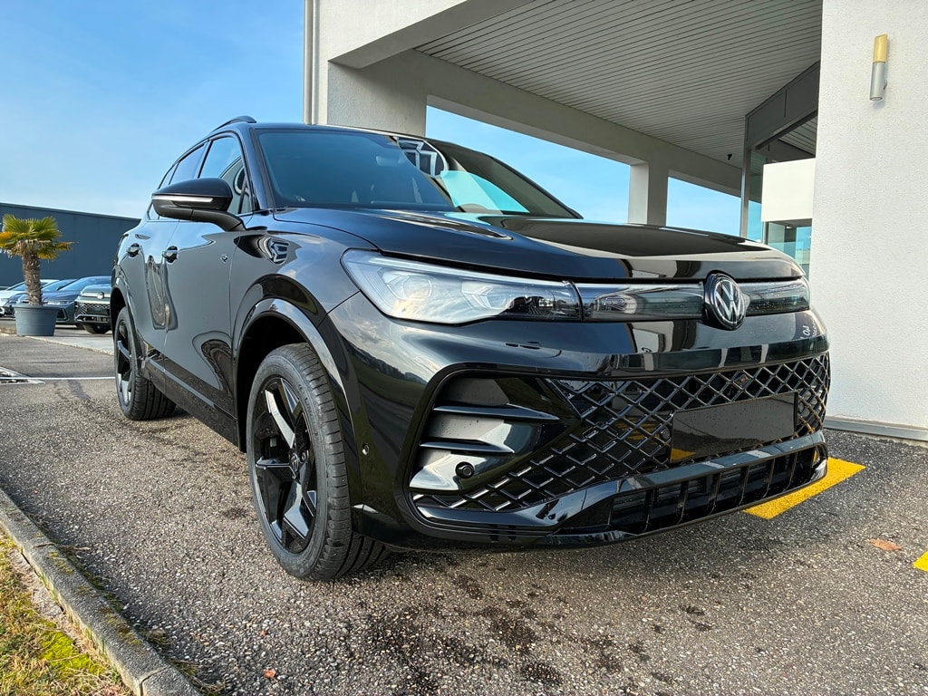 VW Tiguan 2.0 TSI DSG R-Line 4Motion-image-1