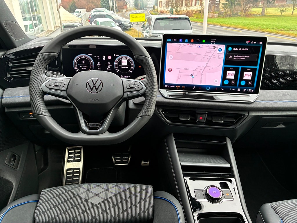 VW Tiguan 2.0 TSI DSG R-Line 4Motion-image-10