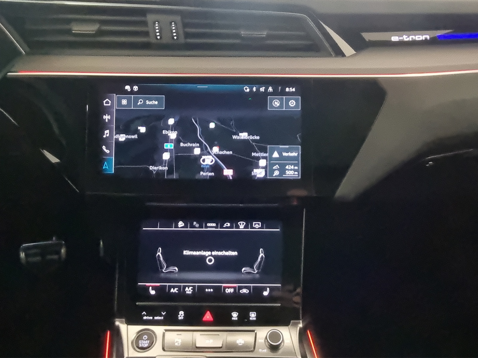 AUDI Q8 Sportback 55 e-tron Black Edition quattro-image-11